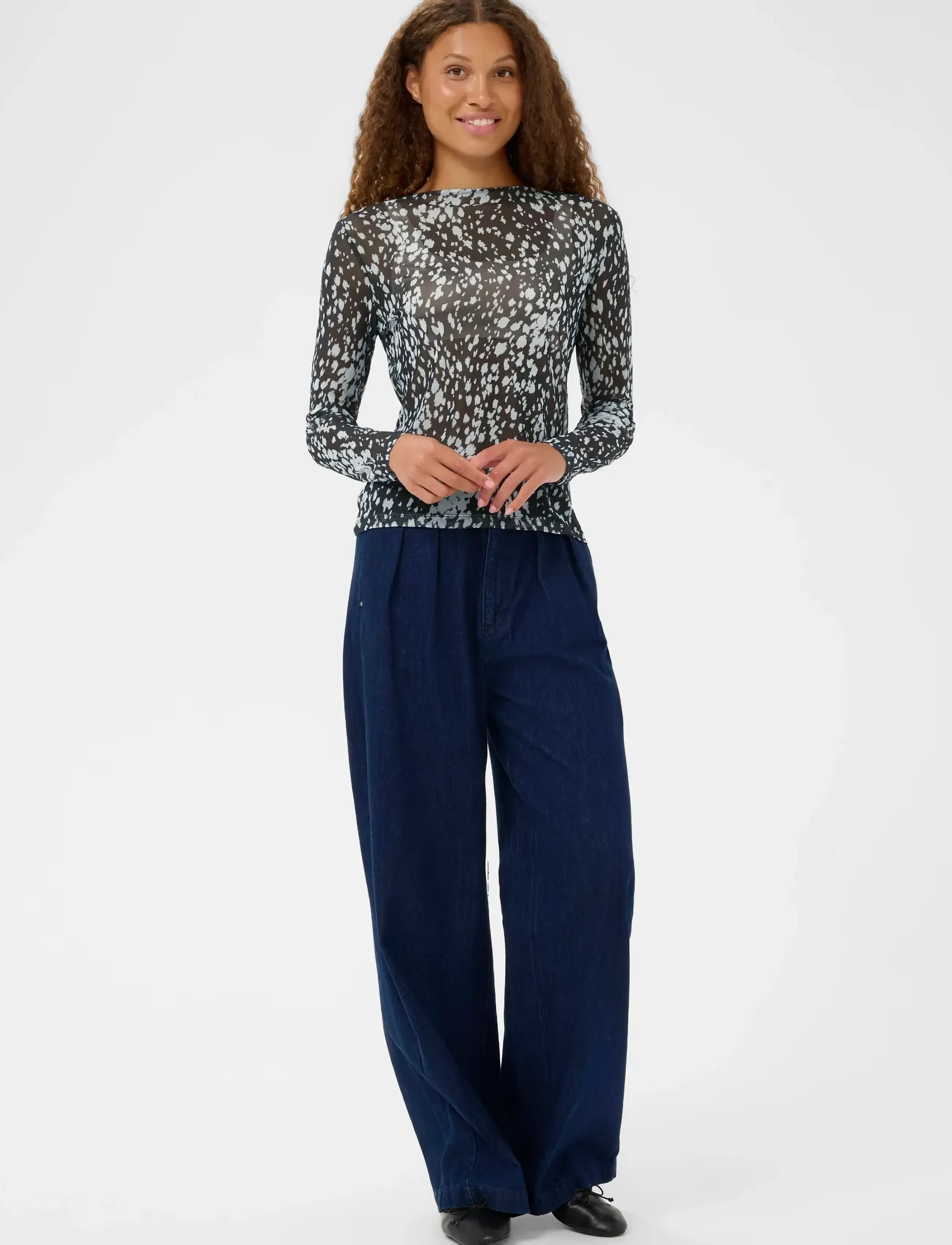 Saint Tropez - ZulvirSZ Blouse - långärmade blusar - nightsky spotty animal - 3