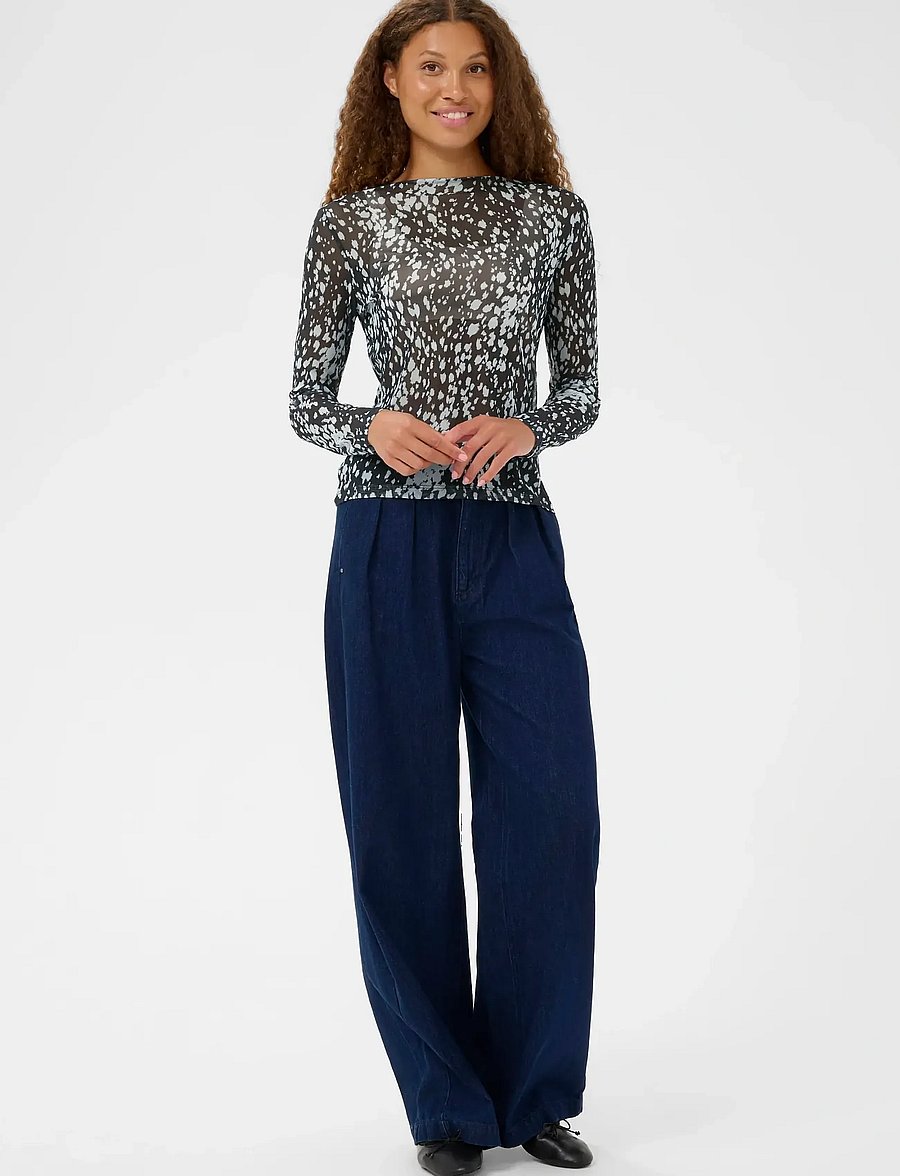 Saint Tropez - ZulvirSZ Blouse - långärmade blusar - nightsky spotty animal - 3