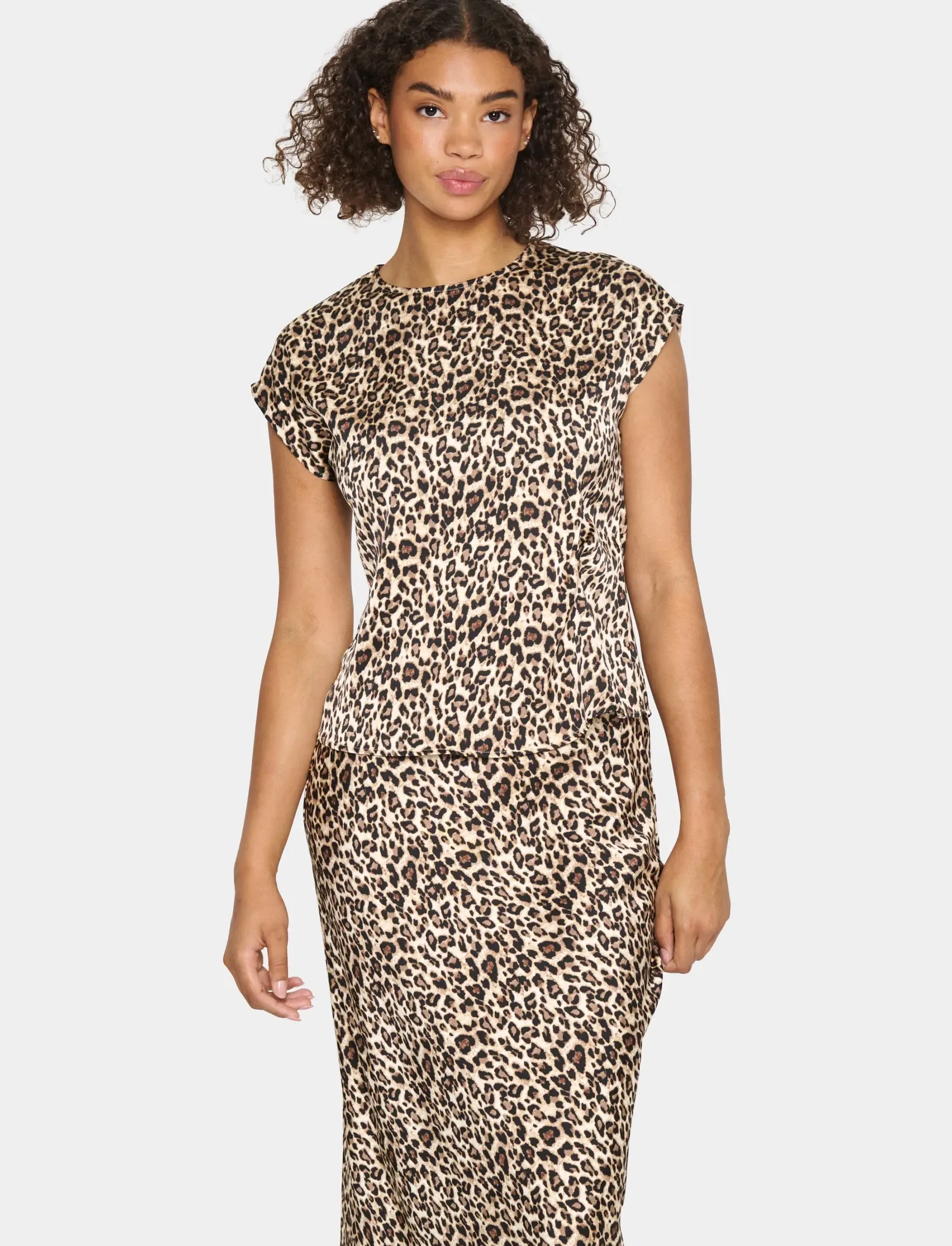 Saint Tropez ZoviSZ SS Blouse - Blusen - BLACK REG LEO / beige