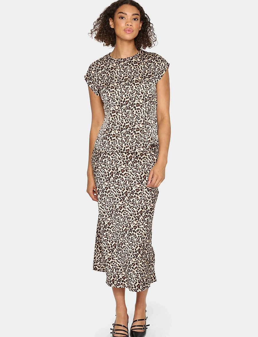 Saint Tropez - ZoviSZ SS Blouse - kortærmede bluser - black reg leo - 3