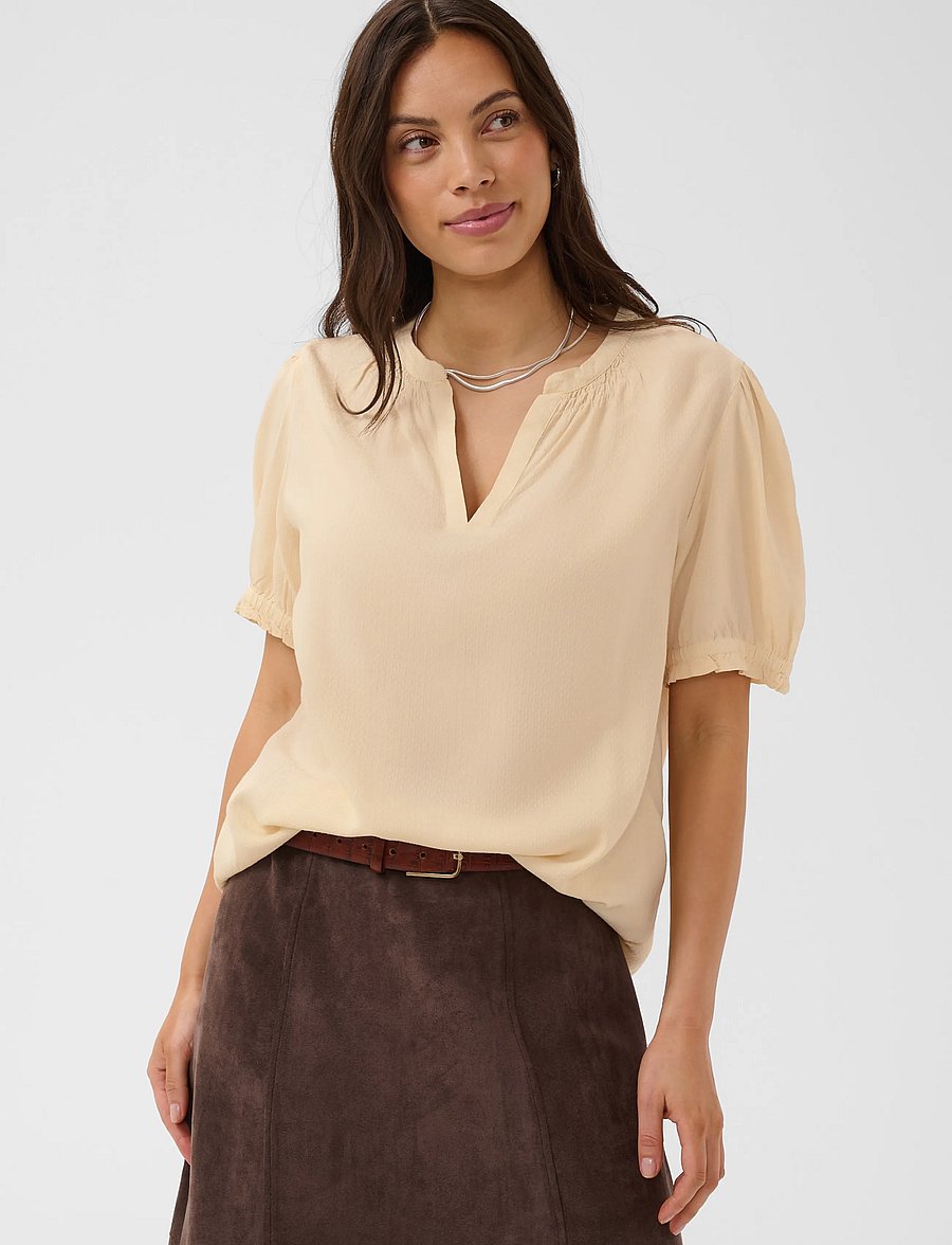 Saint Tropez - BrittaSZ SS Blouse - lühikeste varrukatega pluusid - creme - 0