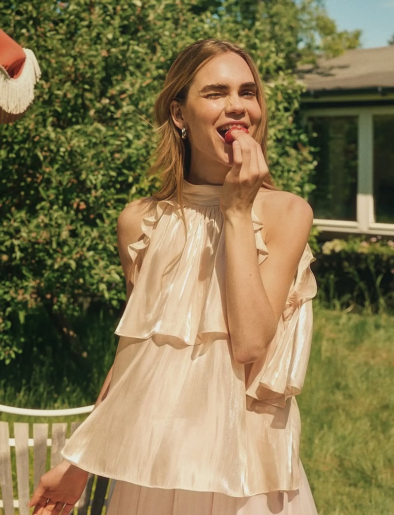 Saint Tropez - LeanaSZ Blouse - kortærmede bluser - tapioca - 0