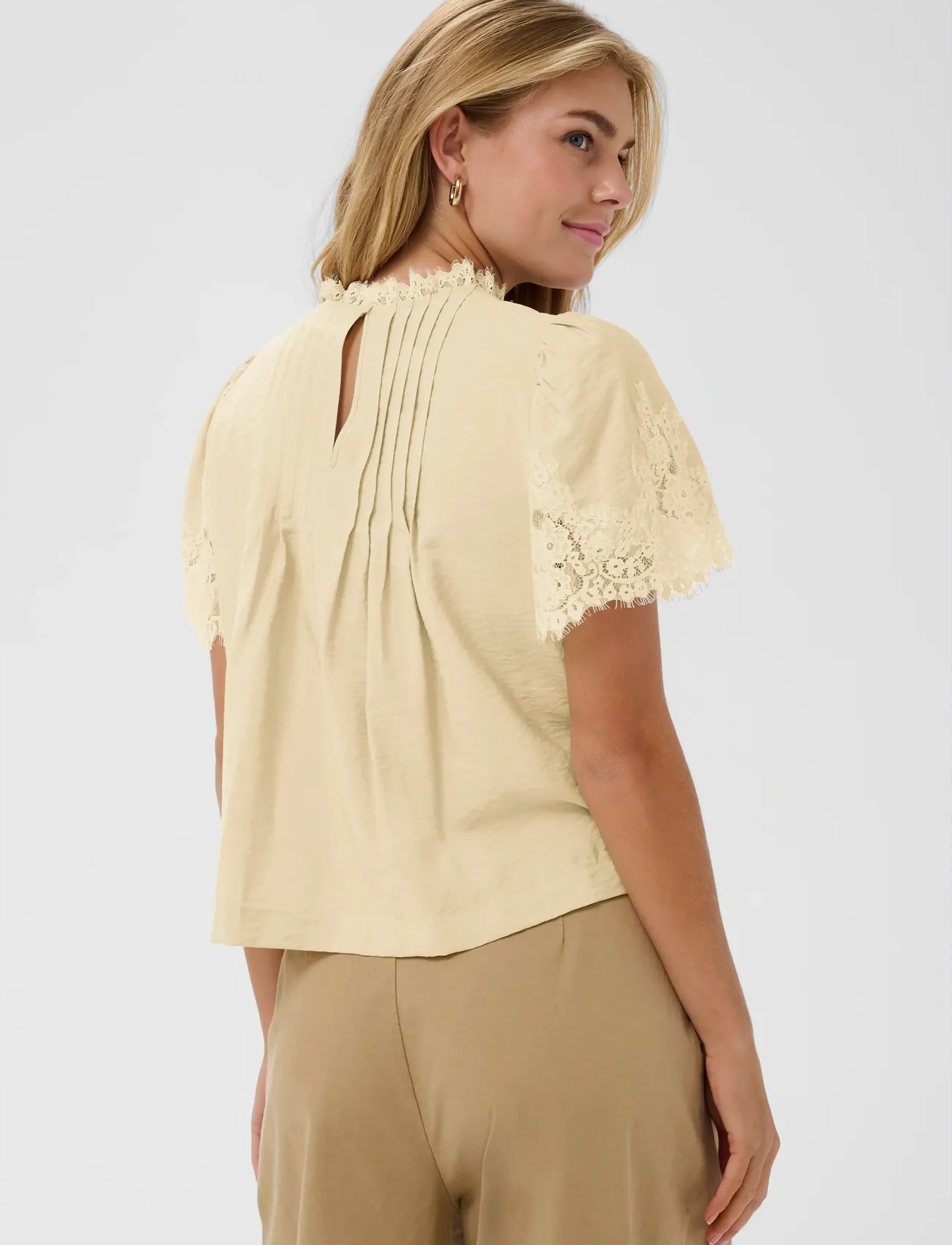 Saint Tropez - PrudenceSZ Blouse - short-sleeved blouses - brown rice - 4