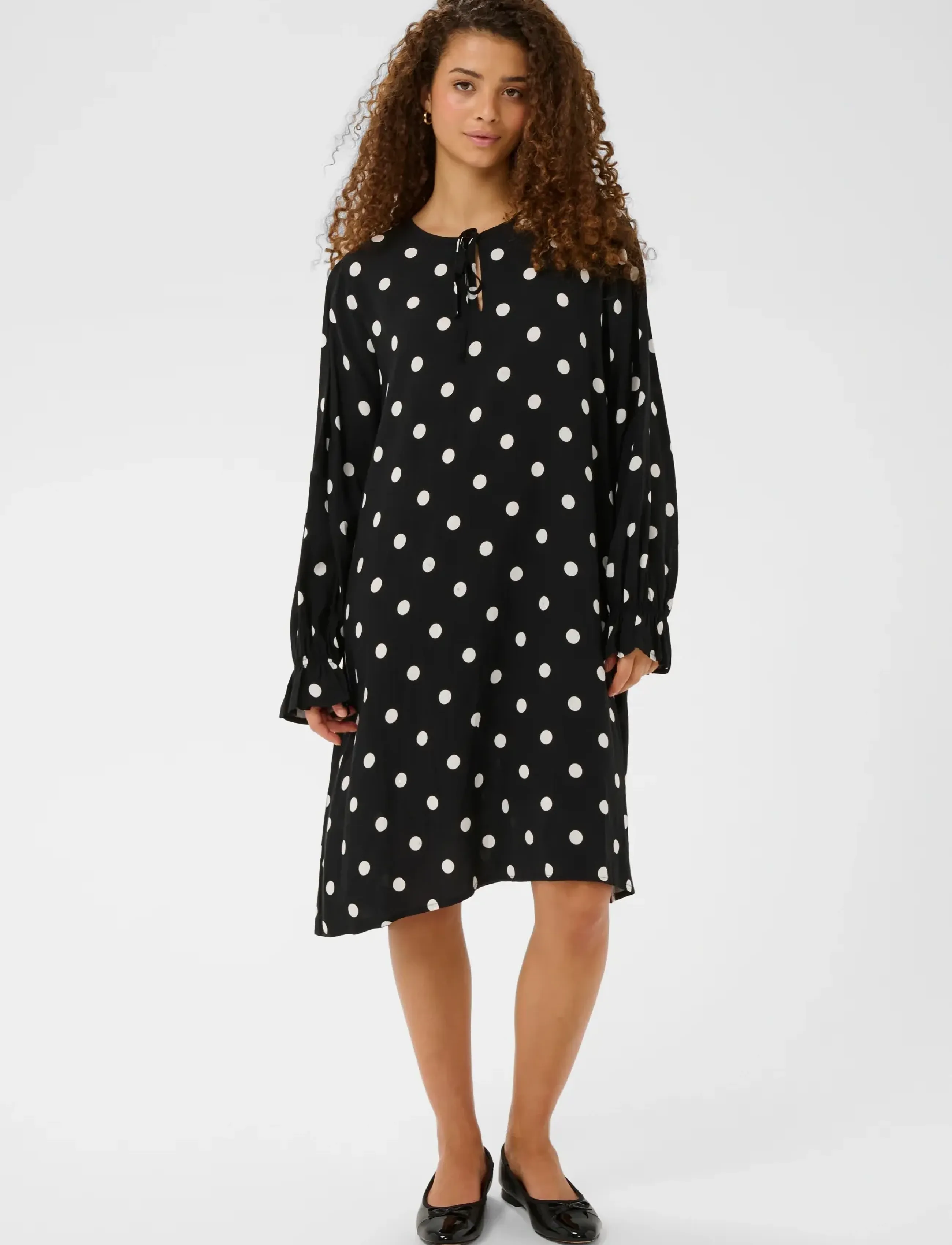 Saint Tropez - PaiceSZ Dress - Īsas kleitas - black ice big dot - 3