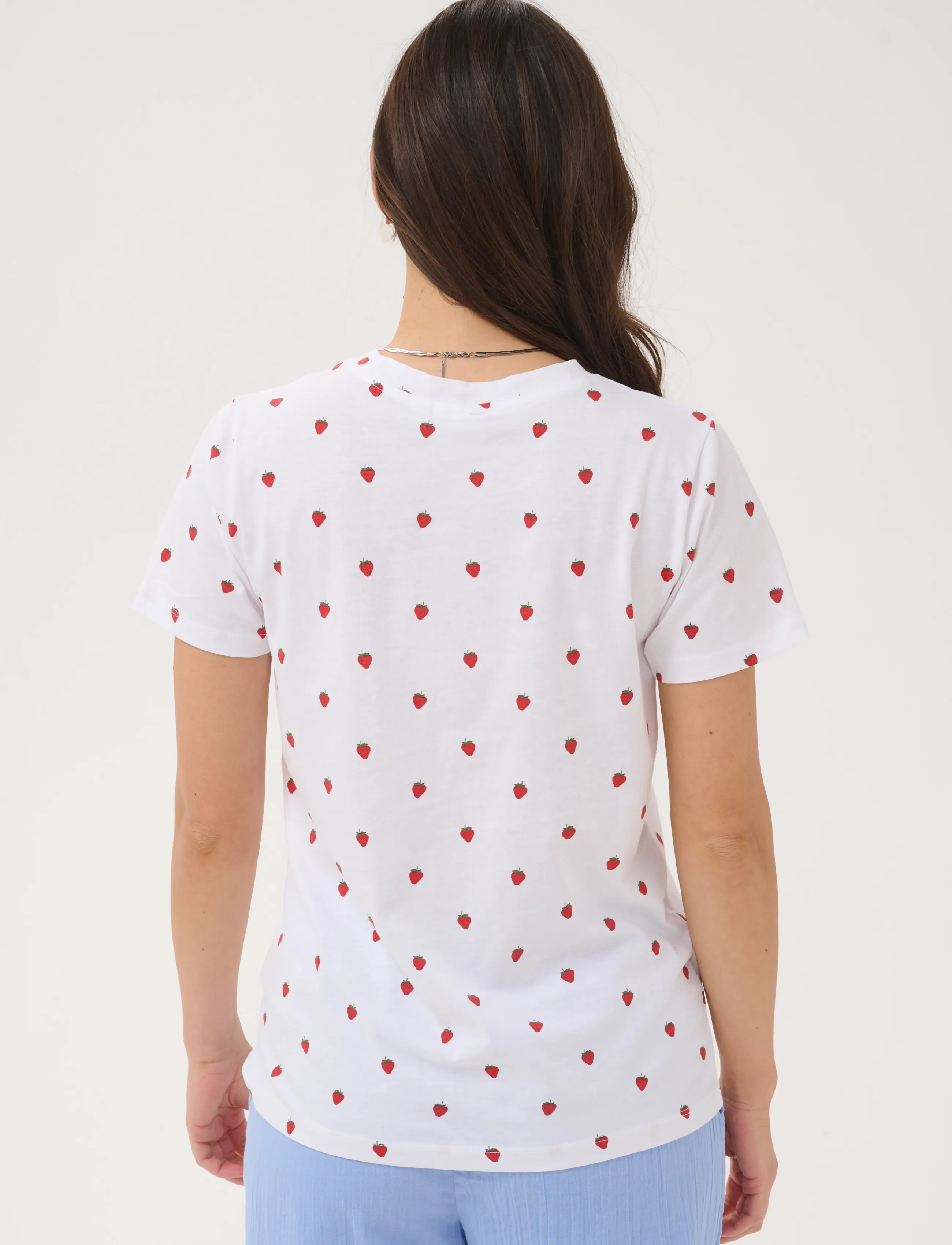 Saint Tropez - EmilySZ T-Shirt - t-shirts - bright white strawberries - 4