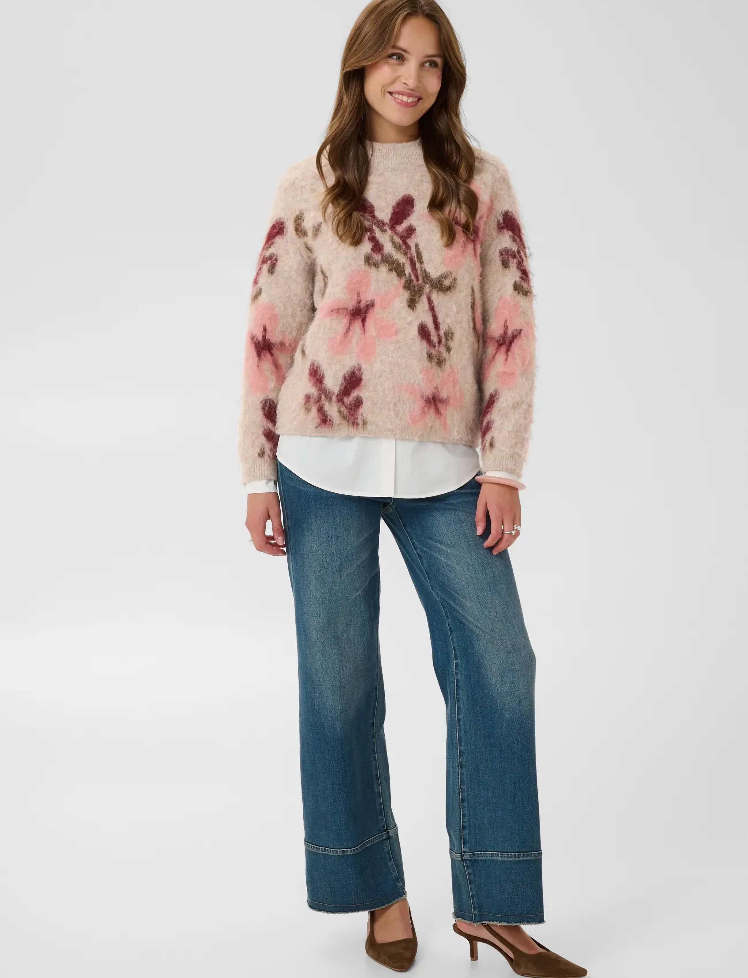 Saint Tropez - UliceSZ Pullover - tan winetasting blooms - 3