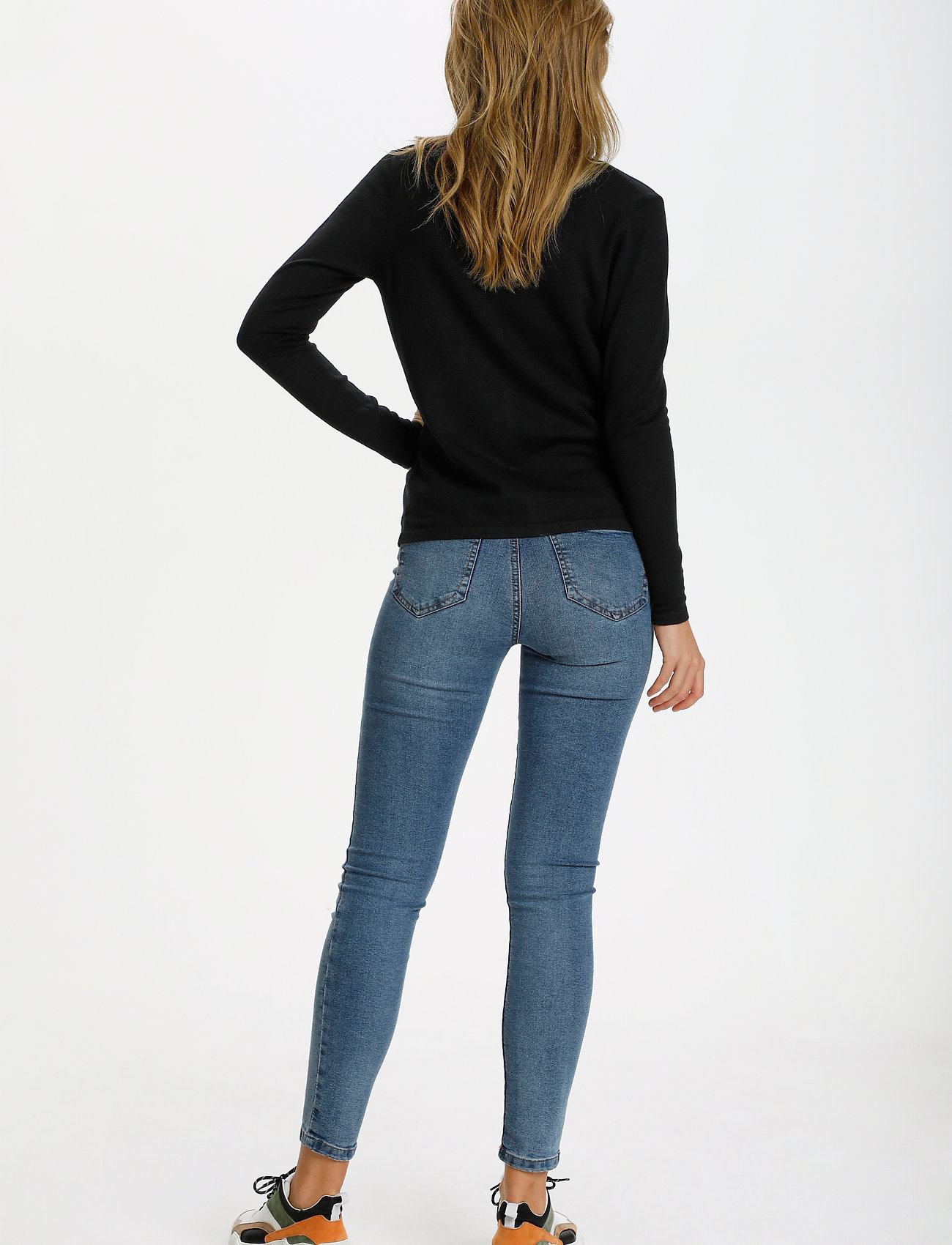 A8661, Milasz R-Neck Cardigan 2