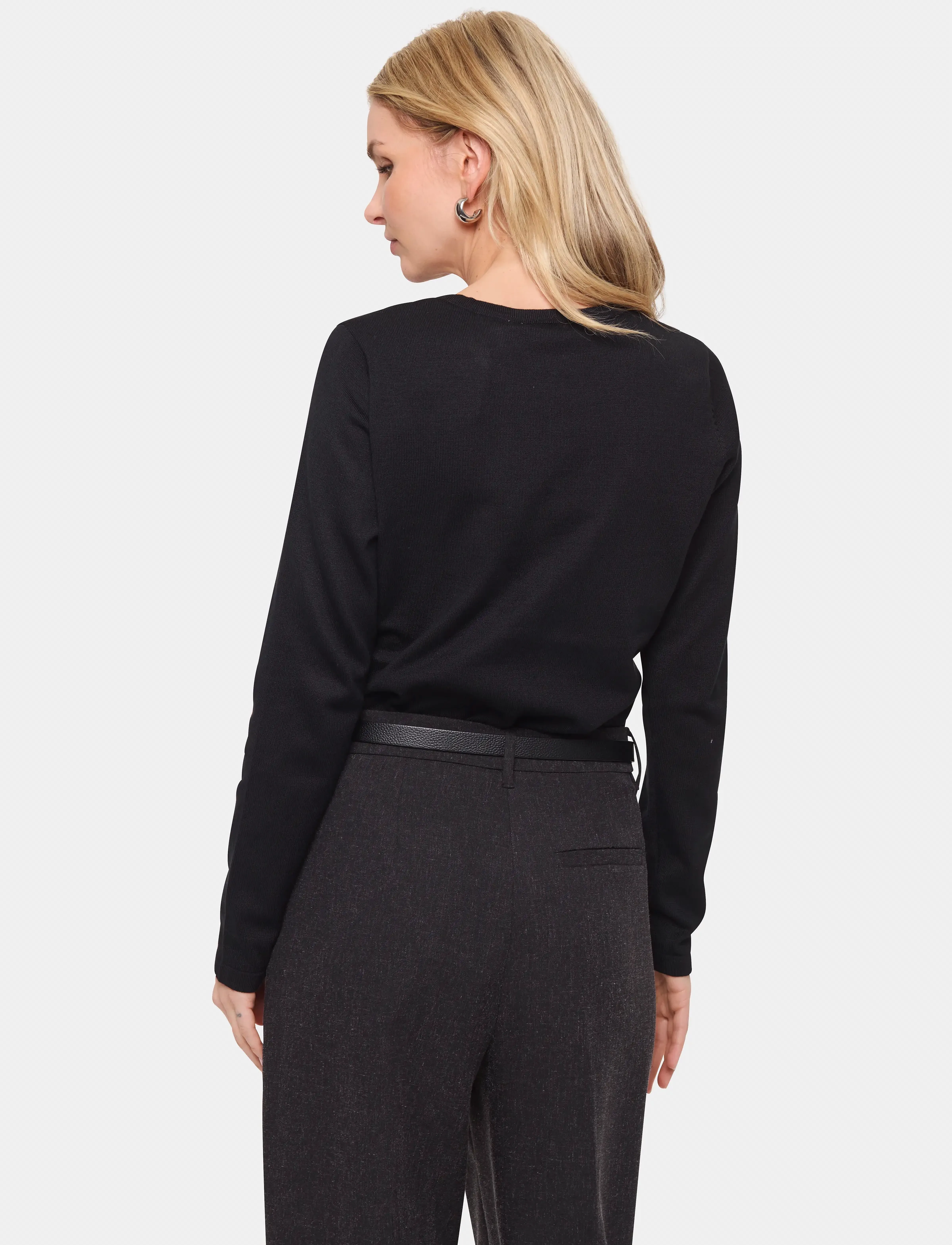 A8661, Milasz R-Neck Cardigan 3