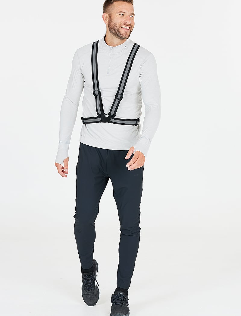 Salzmann - Reflective Cross Belt (Salzmann) - jooksuvarustus - black - 0