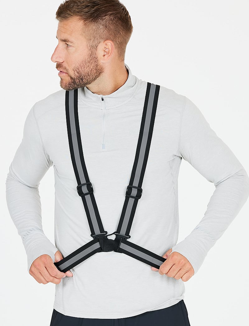Salzmann - Reflective Cross Belt (Salzmann) - jooksuvarustus - black - 3