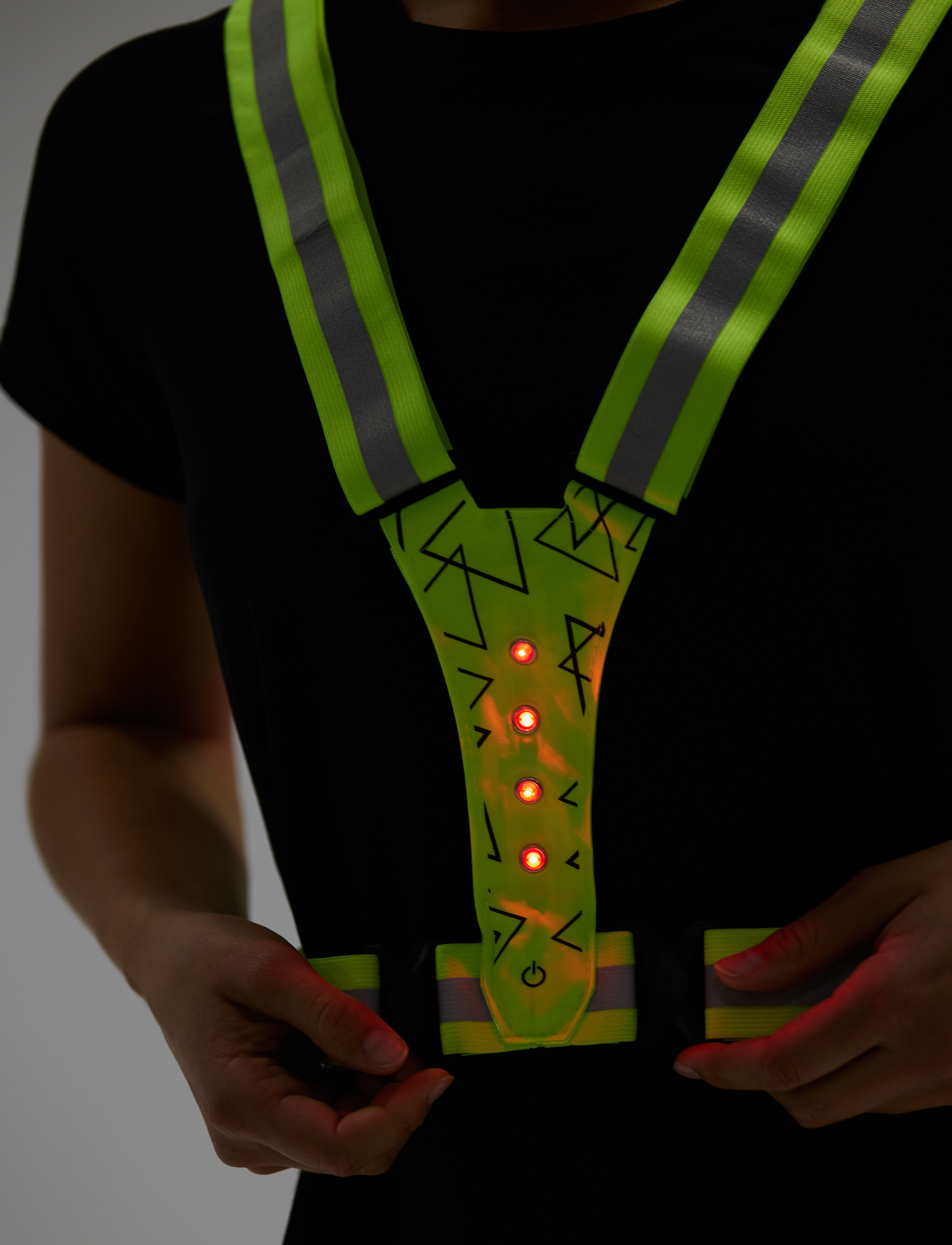 Salzmann Reflective Cross Belt W/ Led (Salzmann), One Size, Sports Equipment, Gelb - Running Accessories, Frauen