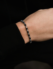 Samie - Samie - Bracelet with black pearls - laveste priser - swsblack - 1