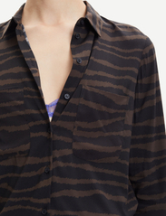 Samsøe Samsøe - Milly shirt aop 9942 - pitkähihaiset paidat - zebra delicioso - 4