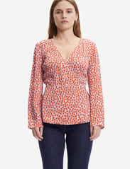 Samsøe Samsøe - Adela blouse aop 12887 - langermede bluser - ditsy clay - 2