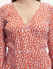 Samsøe Samsøe - Adela blouse aop 12887 - langärmlige blusen - ditsy clay - 4