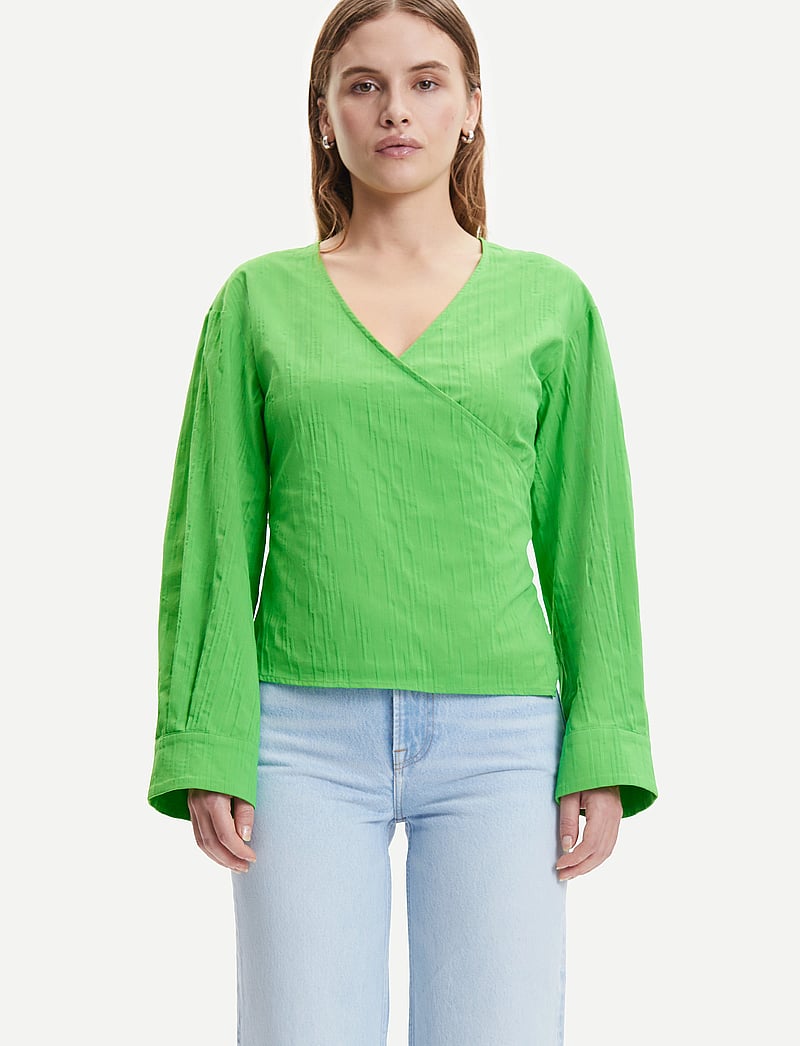 Samsøe Samsøe - Rossi wrap blouse 14451 - long sleeved blouses - vibrant green - 0