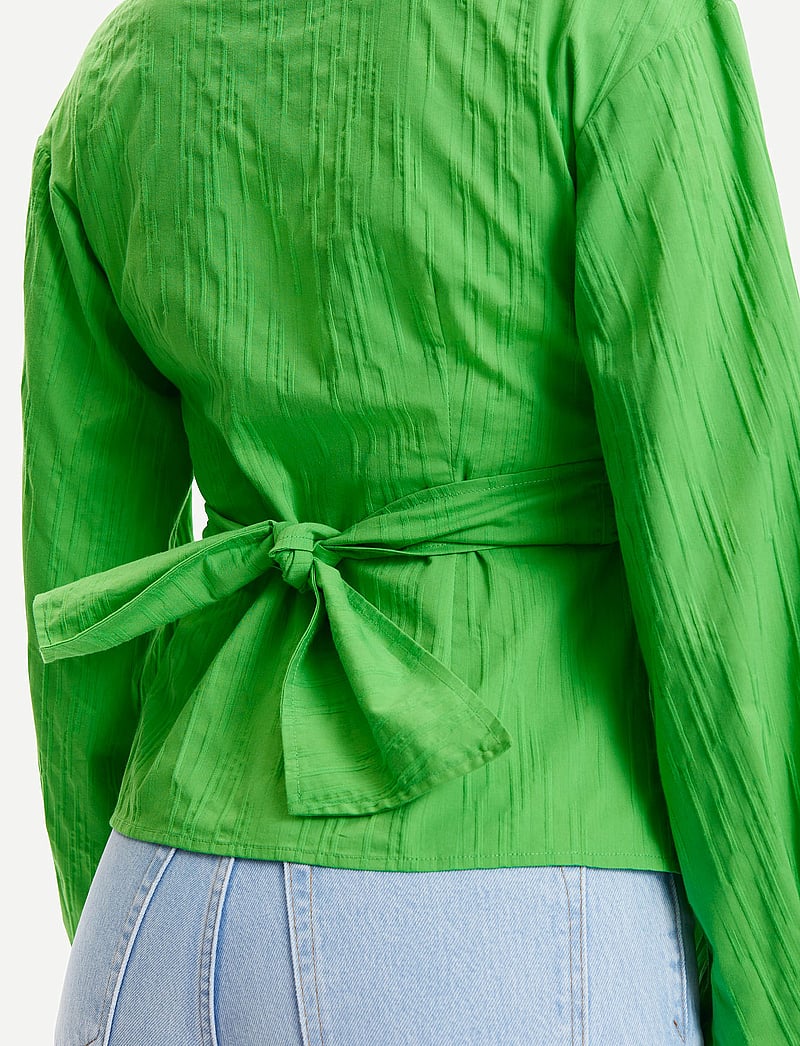 Samsøe Samsøe - Rossi wrap blouse 14451 - long sleeved blouses - vibrant green - 4