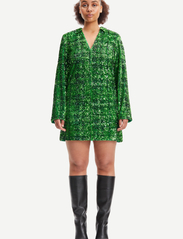 Samsøe Samsøe - Felicia dress 14574 - festkläder till outletpriser - fern green - 2