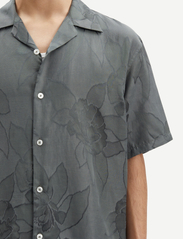 Samsøe Samsøe - Emerson X shirt 14751 - krekli ar īsām piedurknēm - climbing ivy - 3