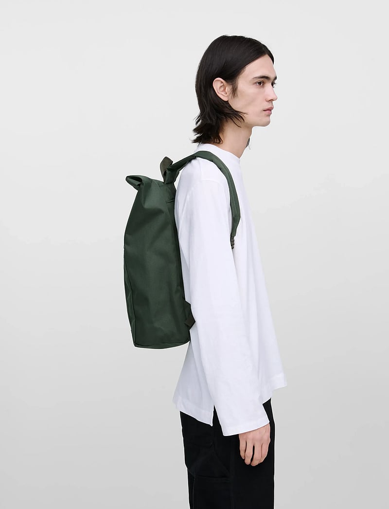SANDQVIST - GROUND Rolltop Backpack L - hverdags stil - dawn green with dawn green webbing - 0