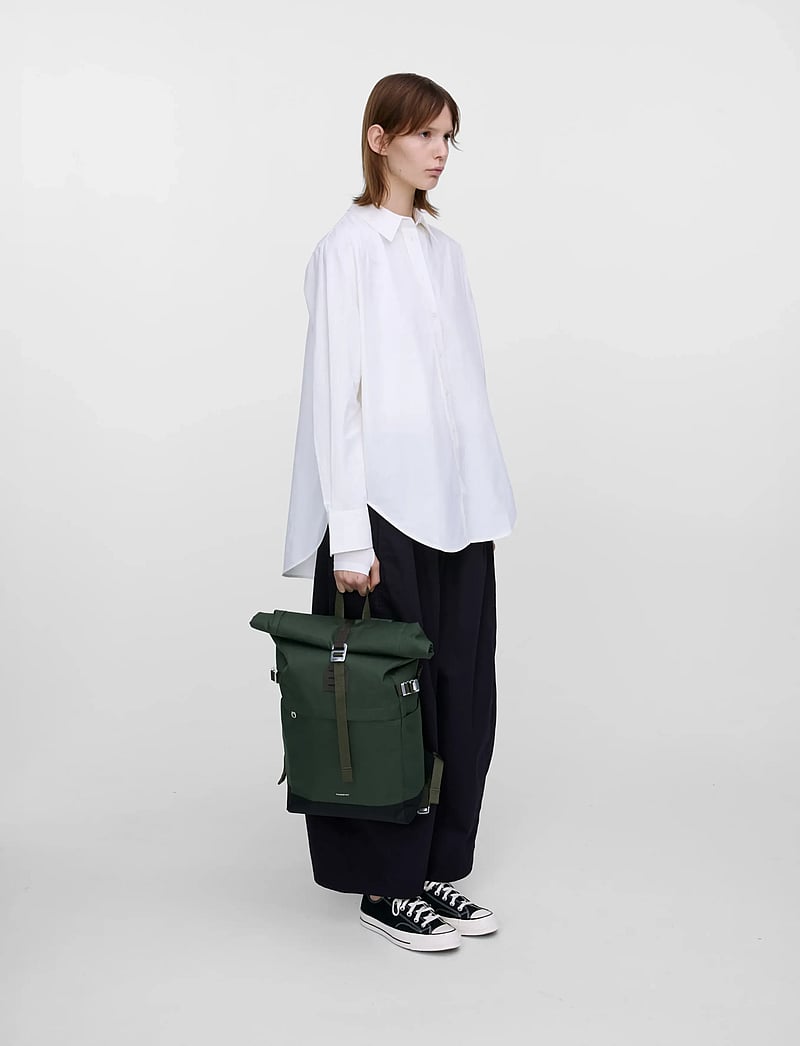 SANDQVIST - ICON Rolltop Backpack M - hverdags stil - dawn green with dark brown leather - 0