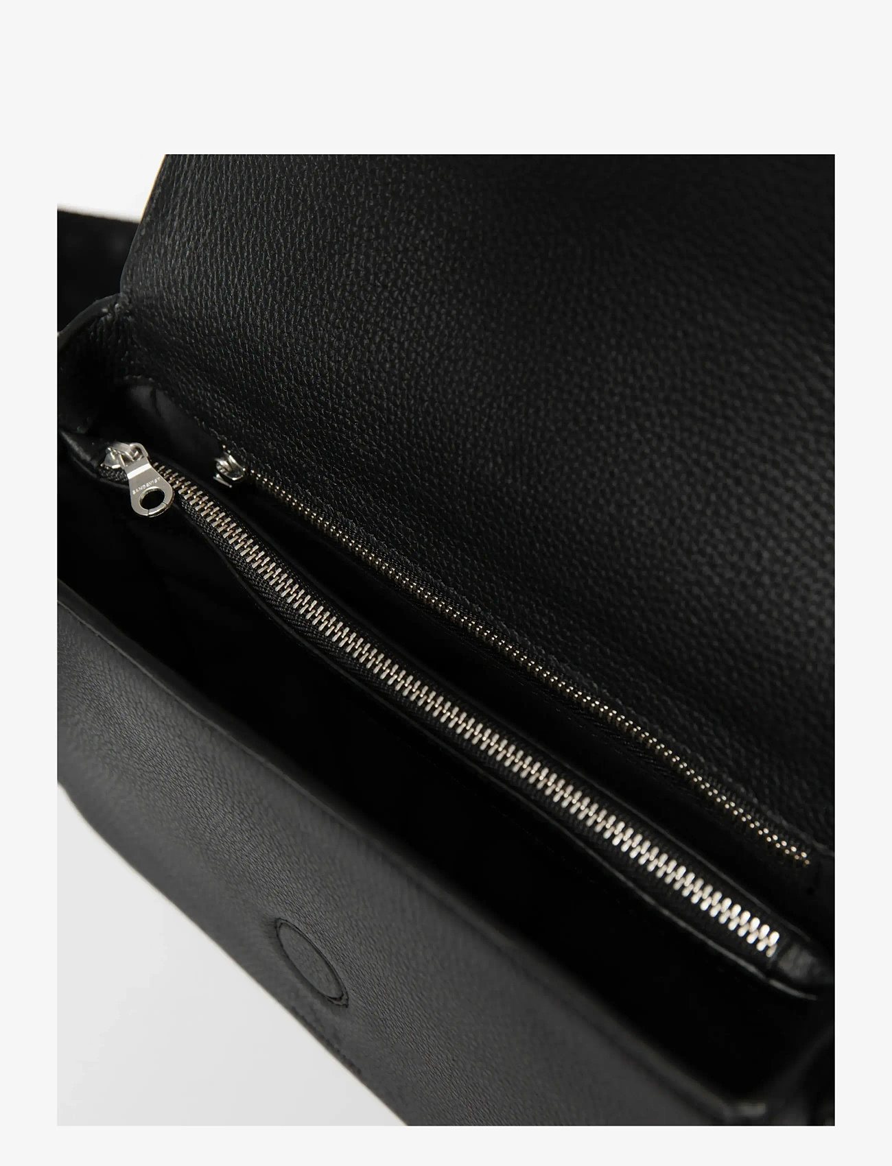 SANDQVIST - LEATHER PLAIN CROSSBODY - alltags-style - black - 4