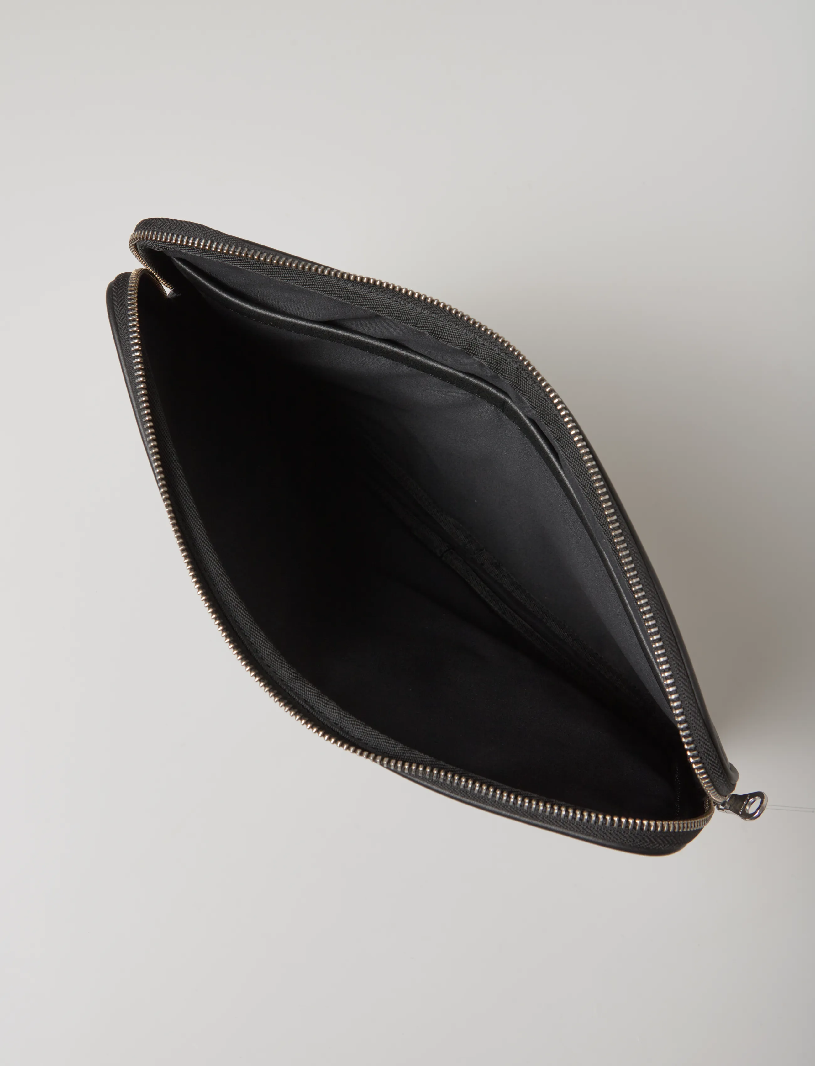 SANDQVIST - LEATHER Laptop Case Piping - everyday style - black - 3