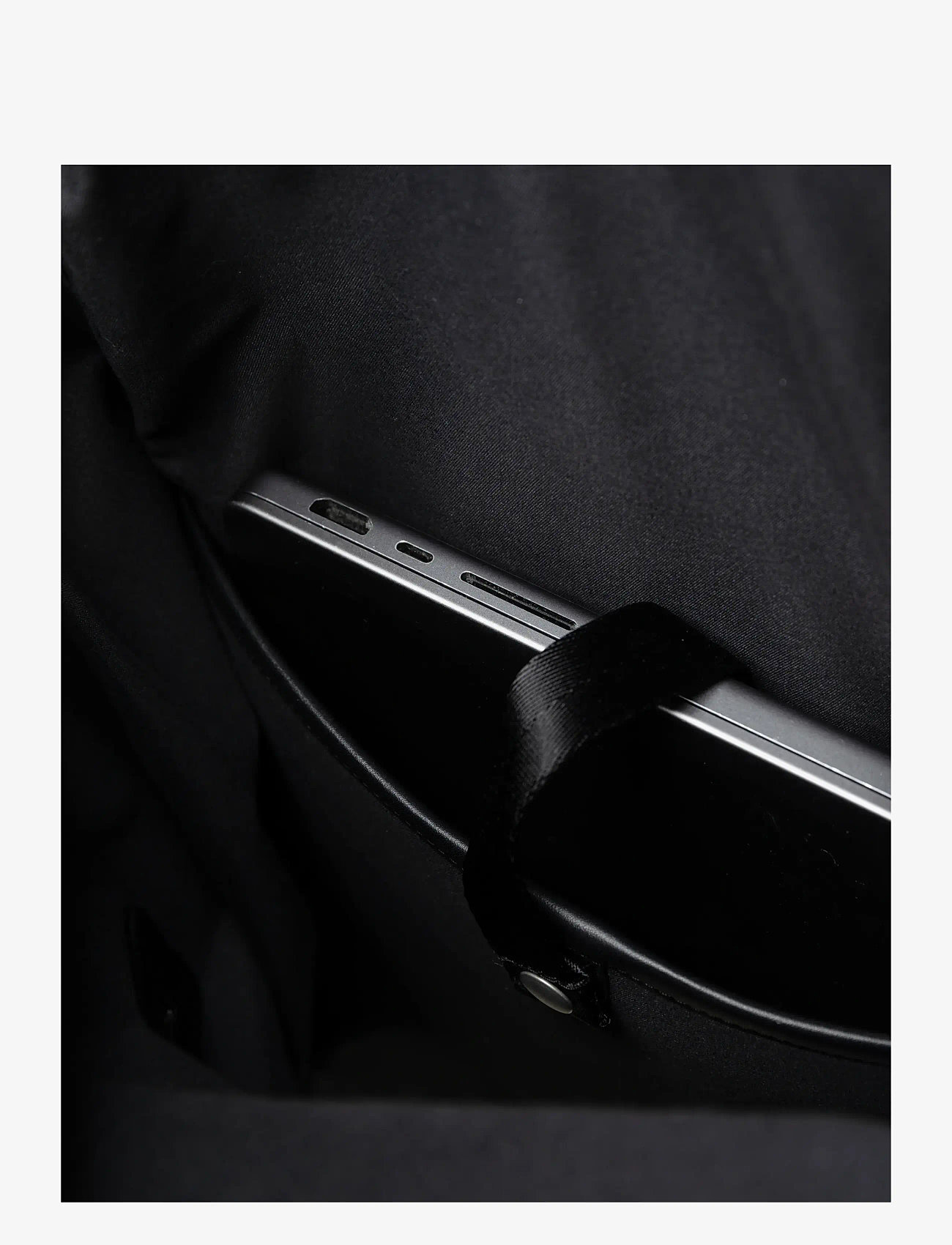 SANDQVIST - LEATHER Rolltop Backpack - verslaðu eftir tilefni - black - 4