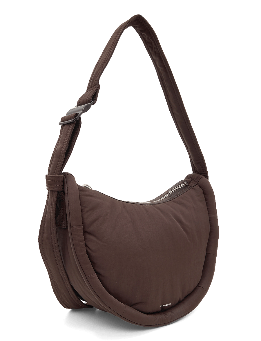 SANDQVIST - CURVE Half Moon Bag Mini - alltags-style - dark brown - 2