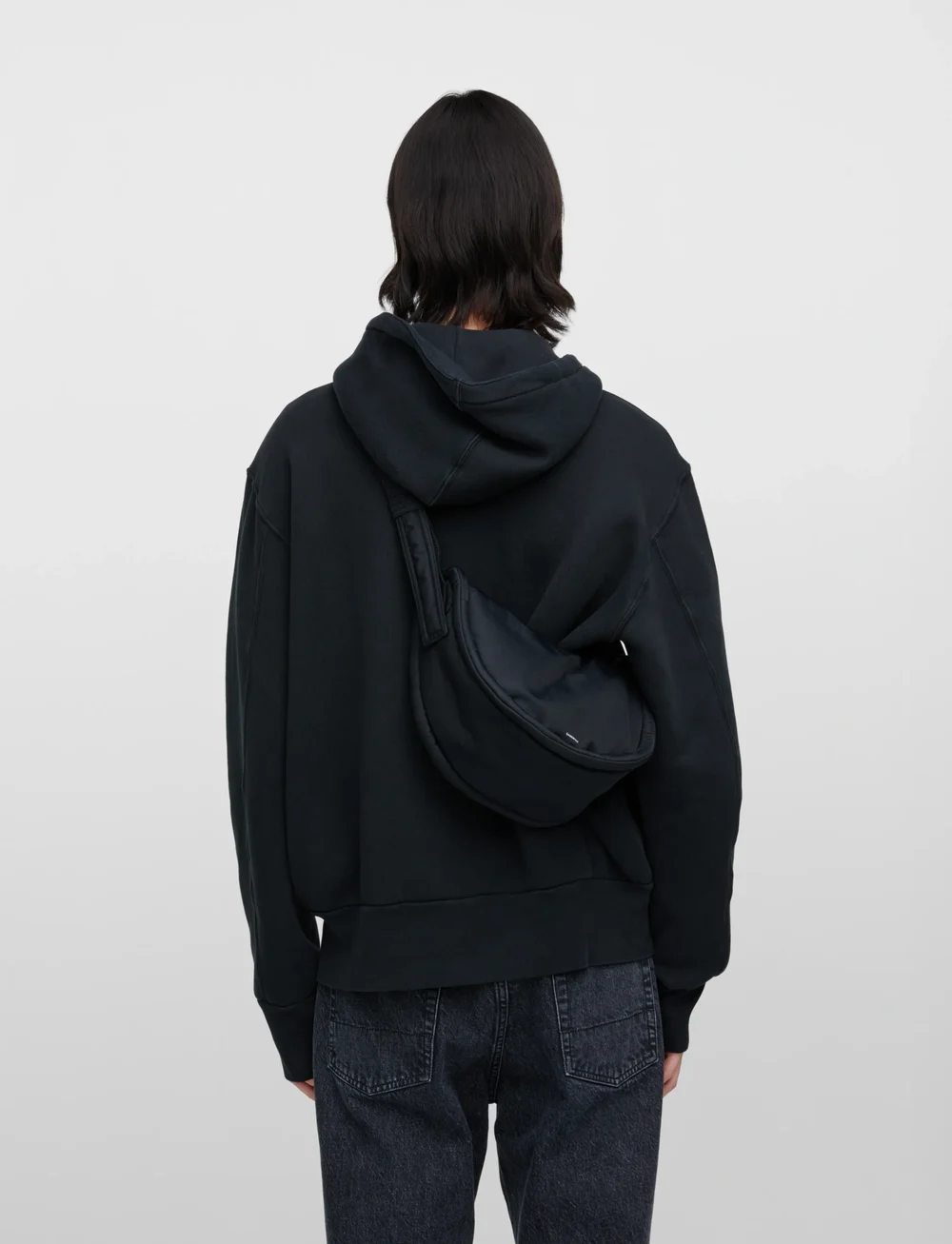 SANDQVIST - CURVE Crossbody Round S - erilised sündmused - black - 5