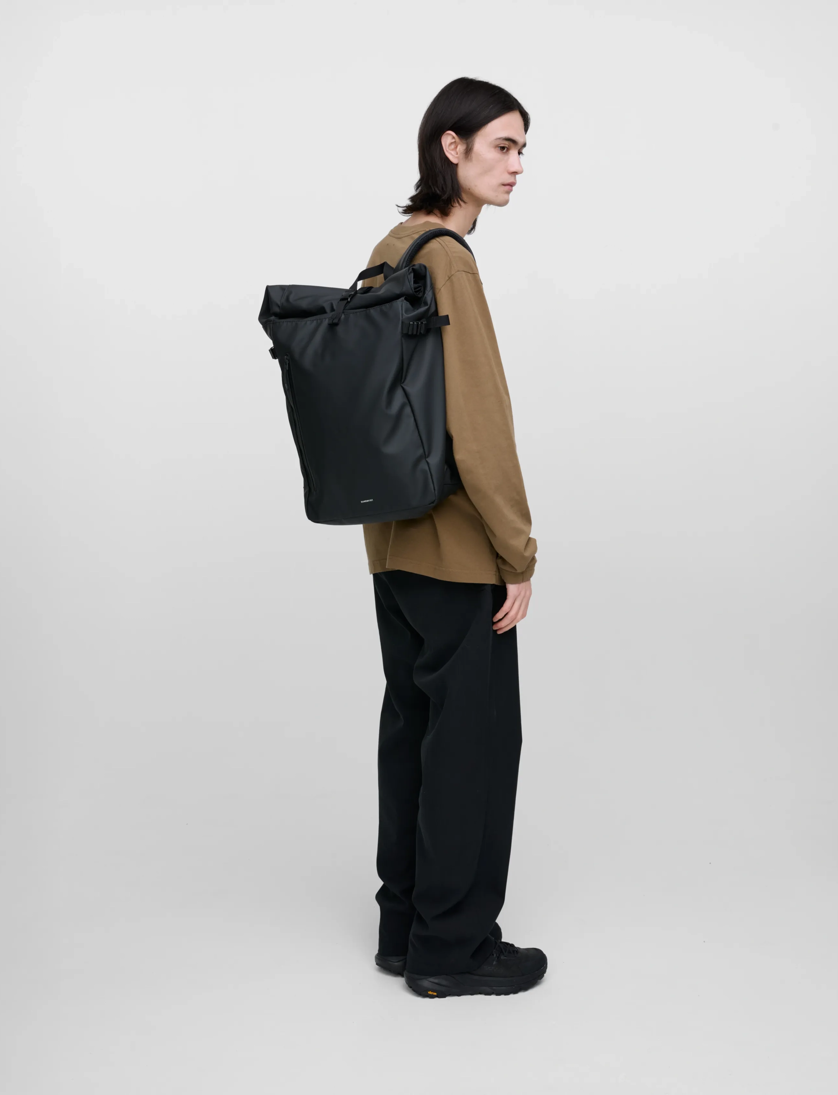 SANDQVIST STREAM Slim Rolltop L - Skandinavisk - BLACK / black