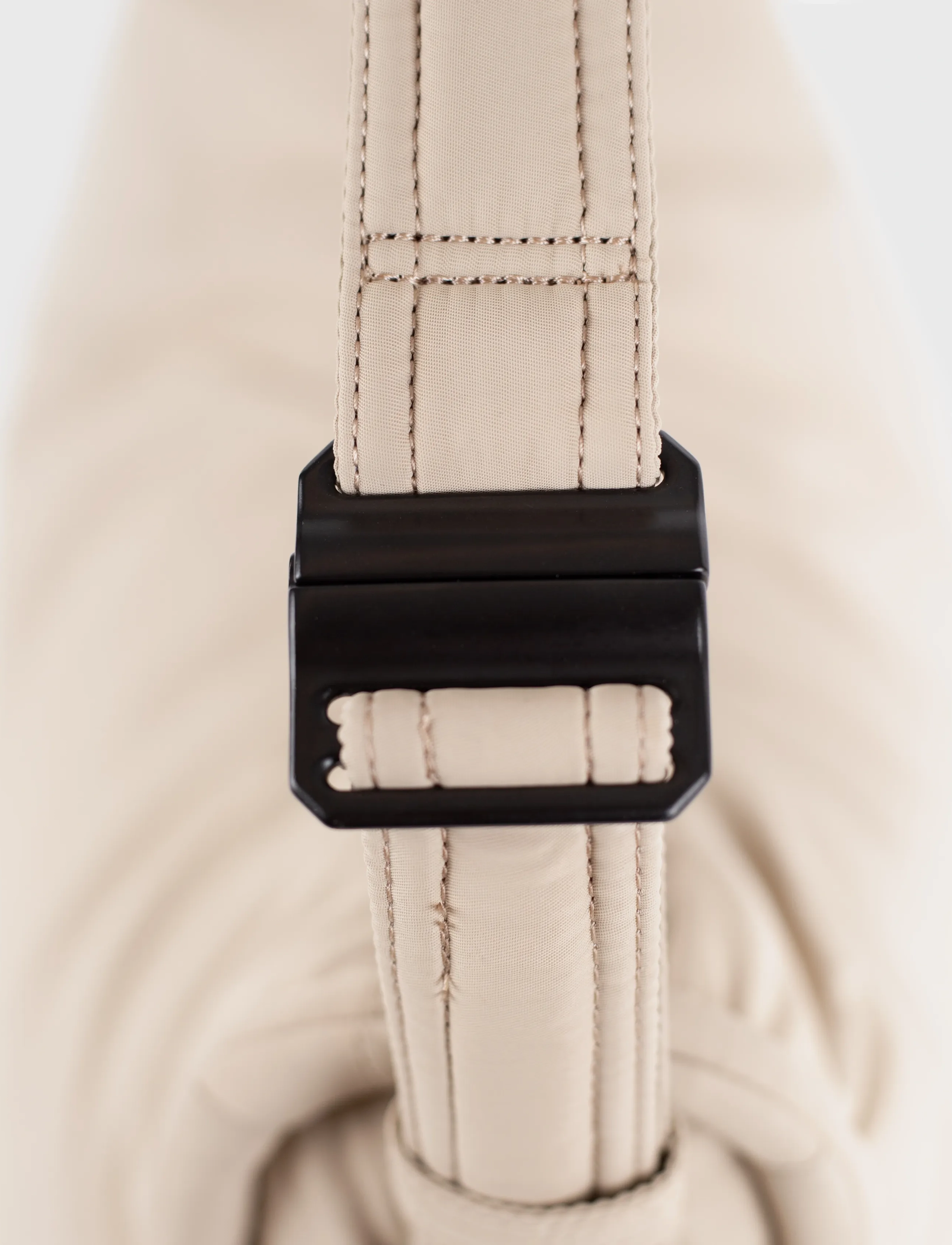 SANDQVIST - CURVE Crossbody Round L - håndtasker - beige - 4