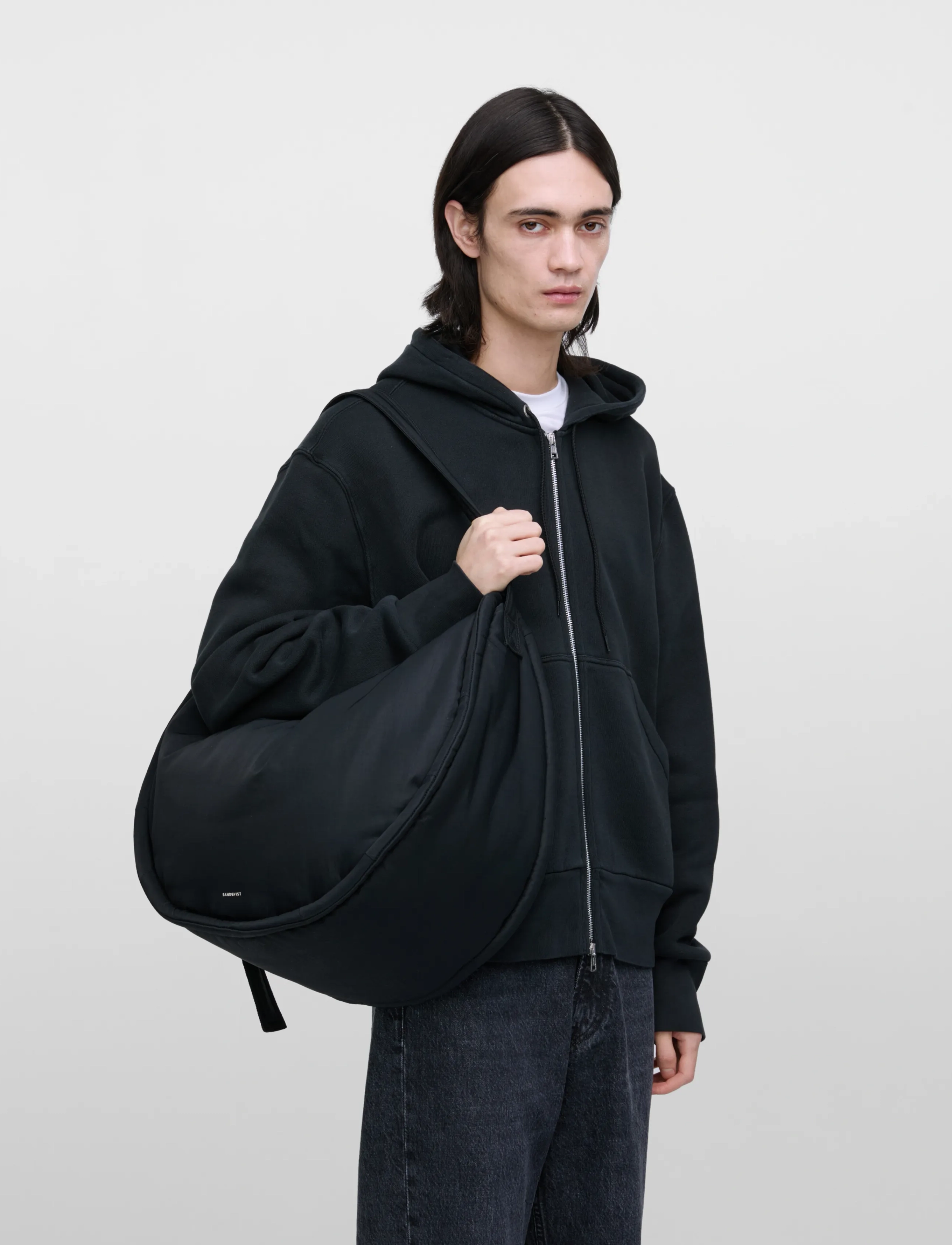 SANDQVIST - CURVE Crossbody Round L - særlige begivenheder - black - 4