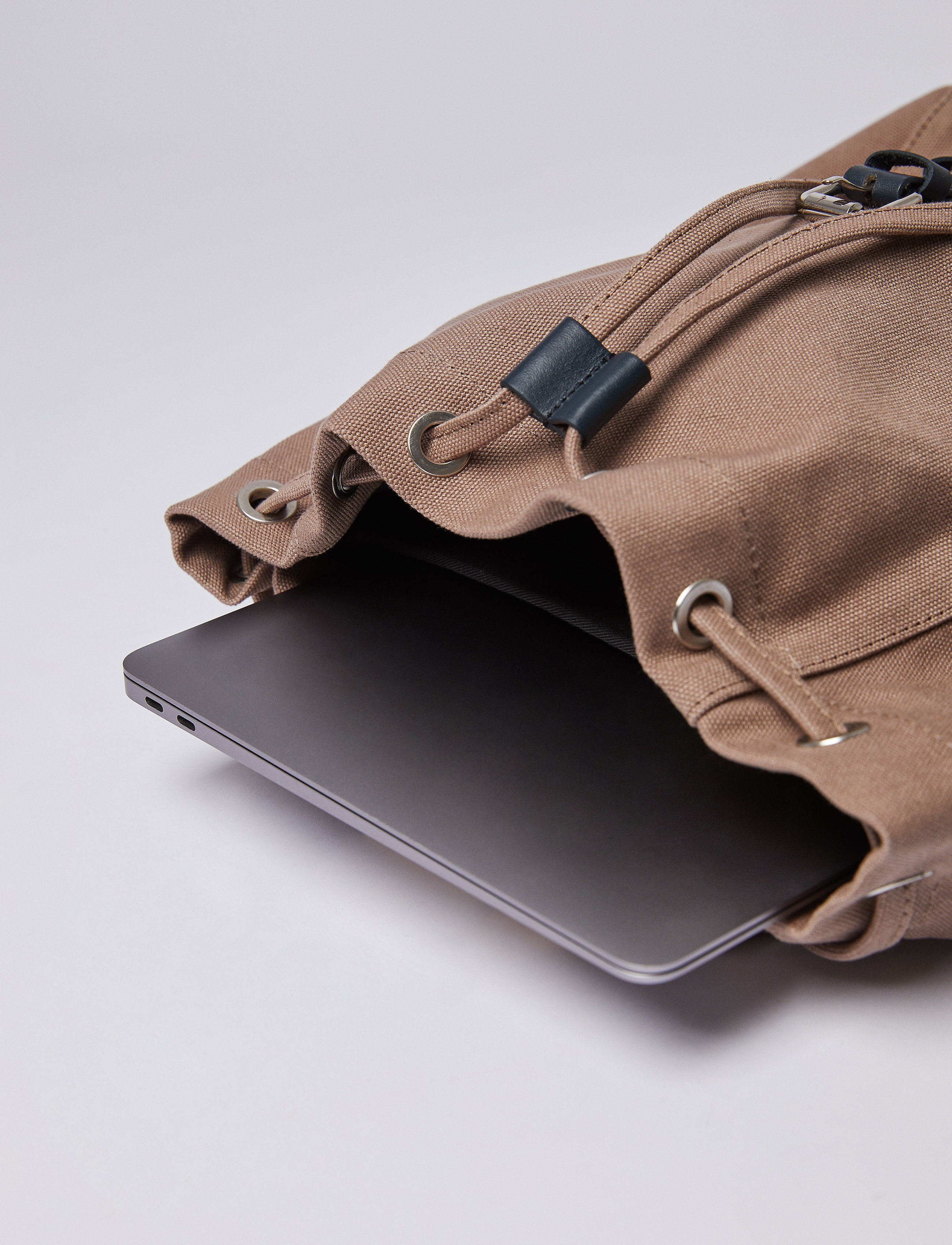 SANDQVIST - ALVA - earth brown with navy leather - 5