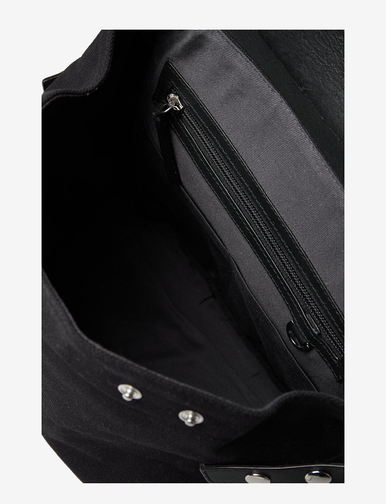 SANDQVIST - VILDA W/ DOG HOOK - black - 3