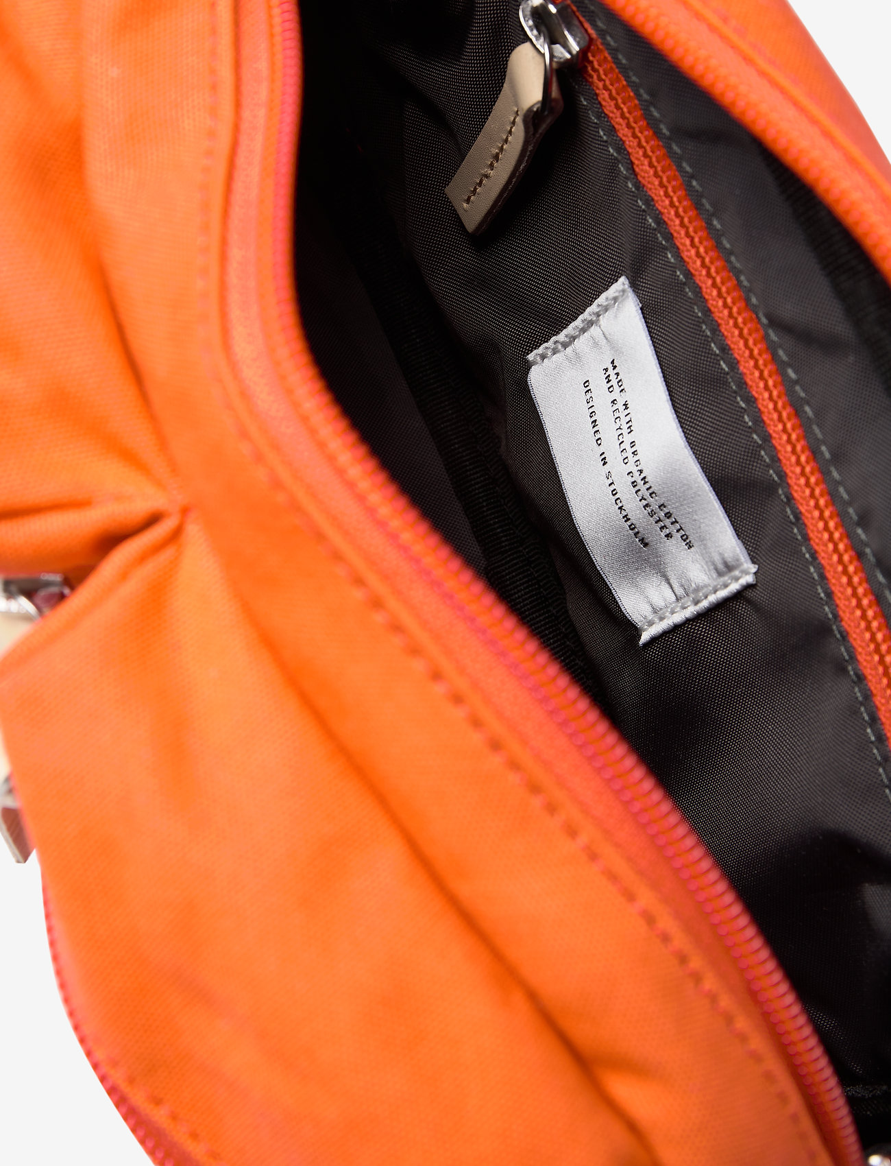 SANDQVIST - PAUL - poppy red - 4