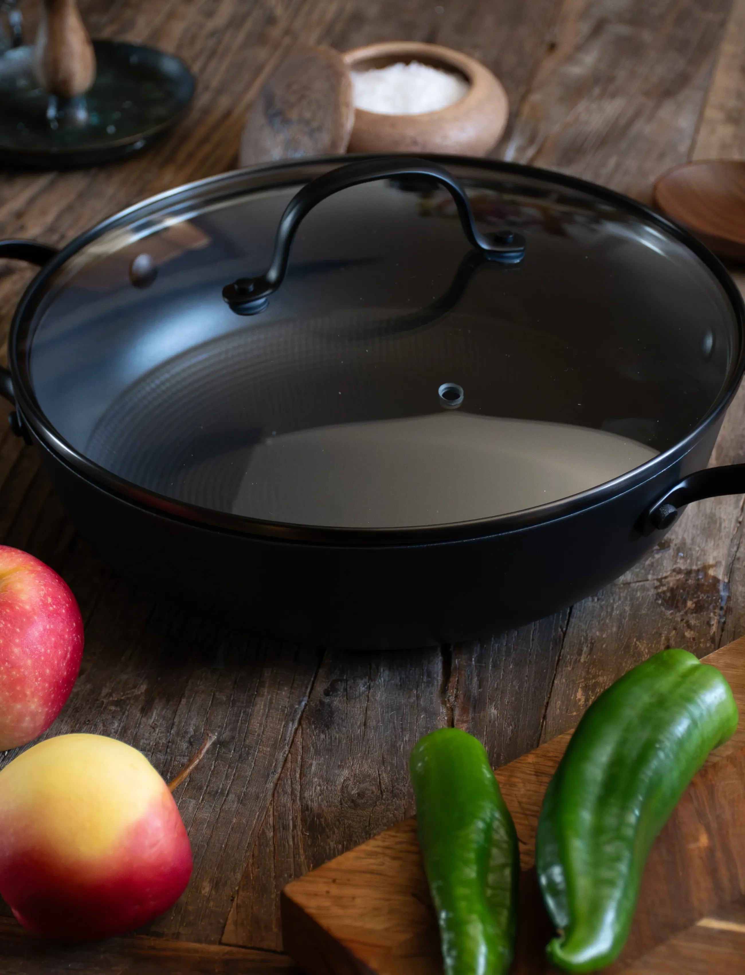 Satake 26 Cm Saucepan In Lightweight Cast Iron Honeycomb Ceramic Coating Glass Lid, cm, Pots & Pans, Schwarz - Pots, Homeware