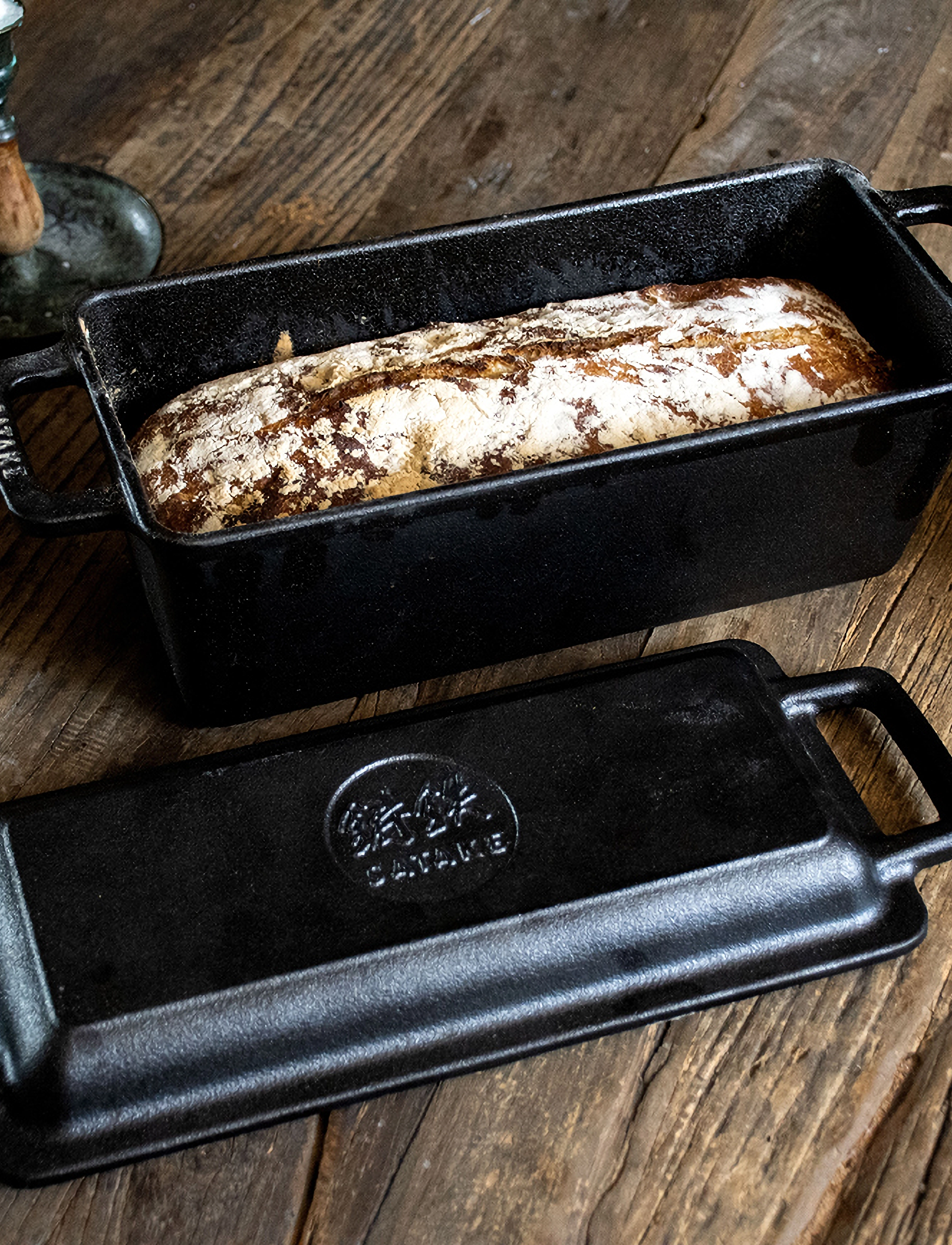 Satake Cast Iron Bread Oven Dish, One Size, Baking Tins, Schwarz - Loaf Homeware