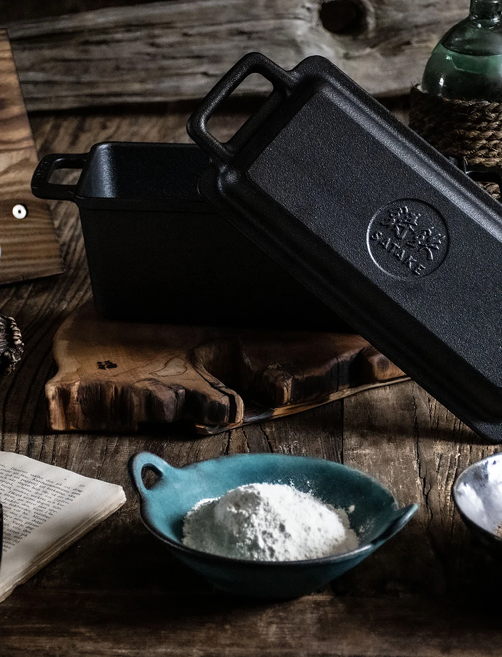 Satake - Cast Iron Bread Oven Dish - brotbackformen - black - 4