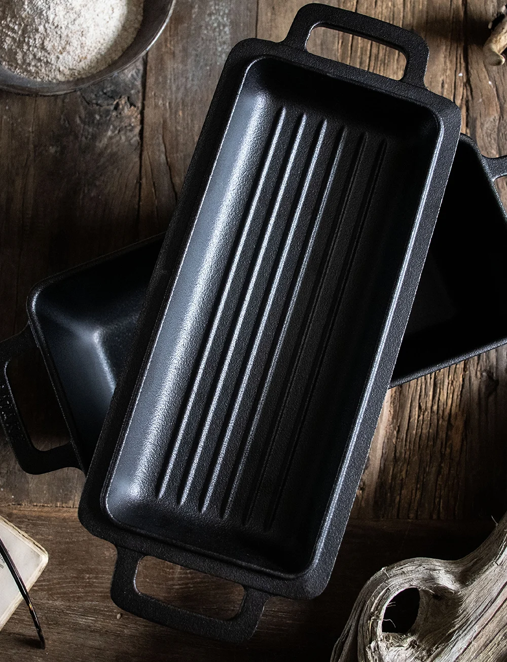 Satake - Cast Iron Bread Oven Dish - brotbackformen - black - 5