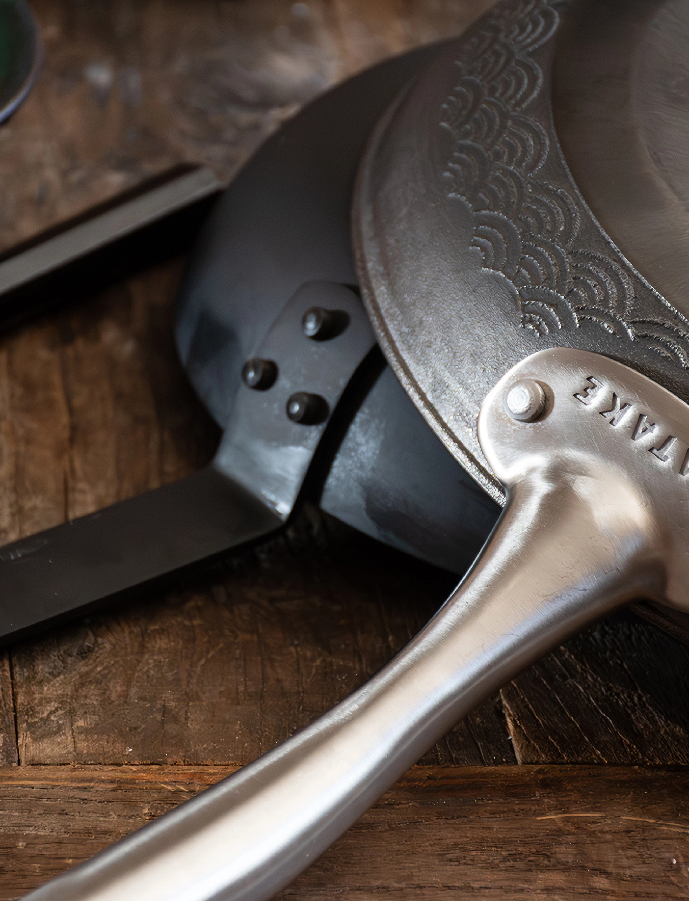 Satake Cast Iron Nitriding Frying Pan, Ø 24 cm, Pots & Pans, Schwarz - Homeware