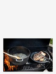 Satake - Satake Outdoor Cast Iron pot with lid - grillgereedschap - black - 5