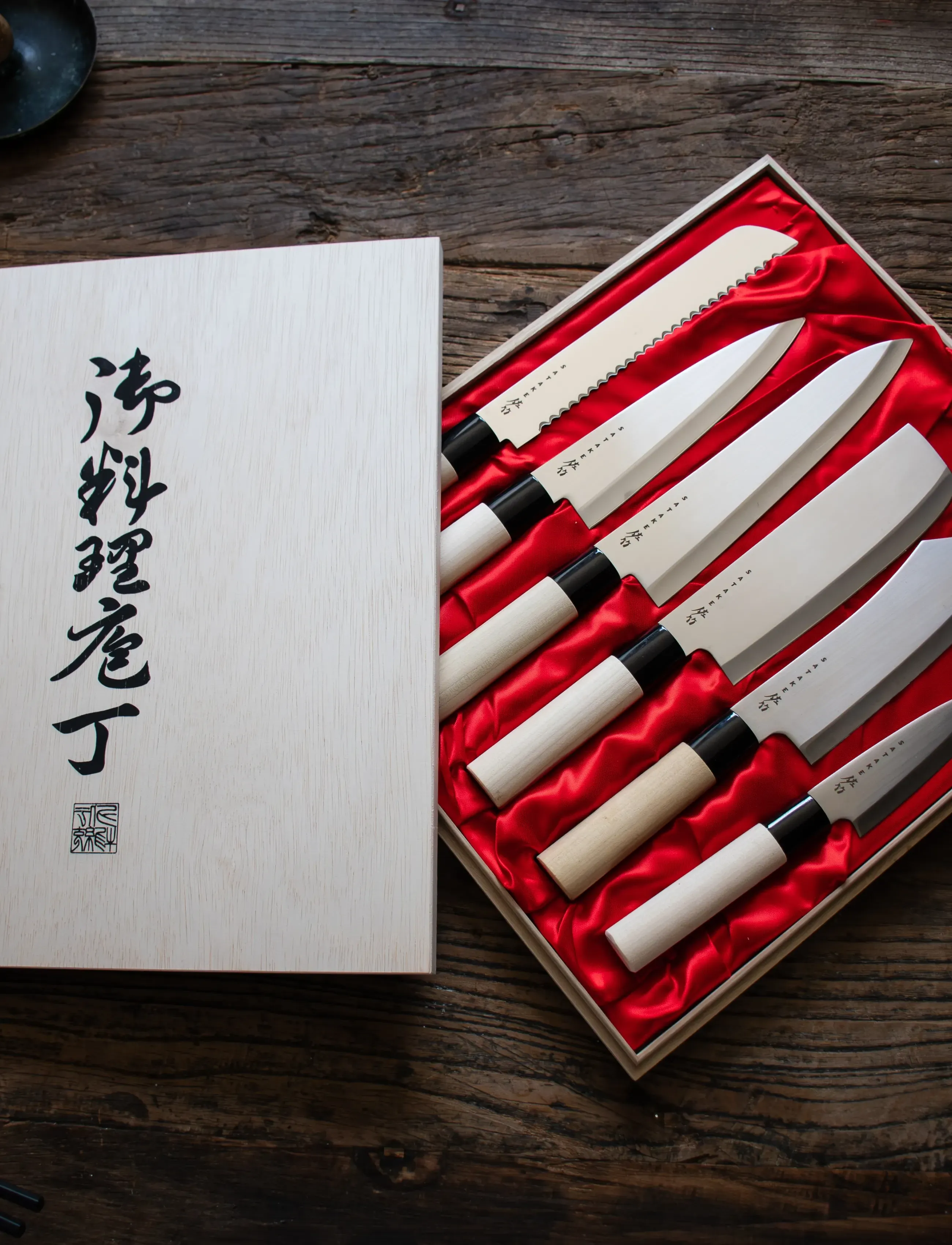 Satake - Knife set in balsa box. Six knives in balsa box. (SVK001, SVK002, SVK003, SVK006, SVK009 and SVK011) - peilių rinkiniai - grey - 5