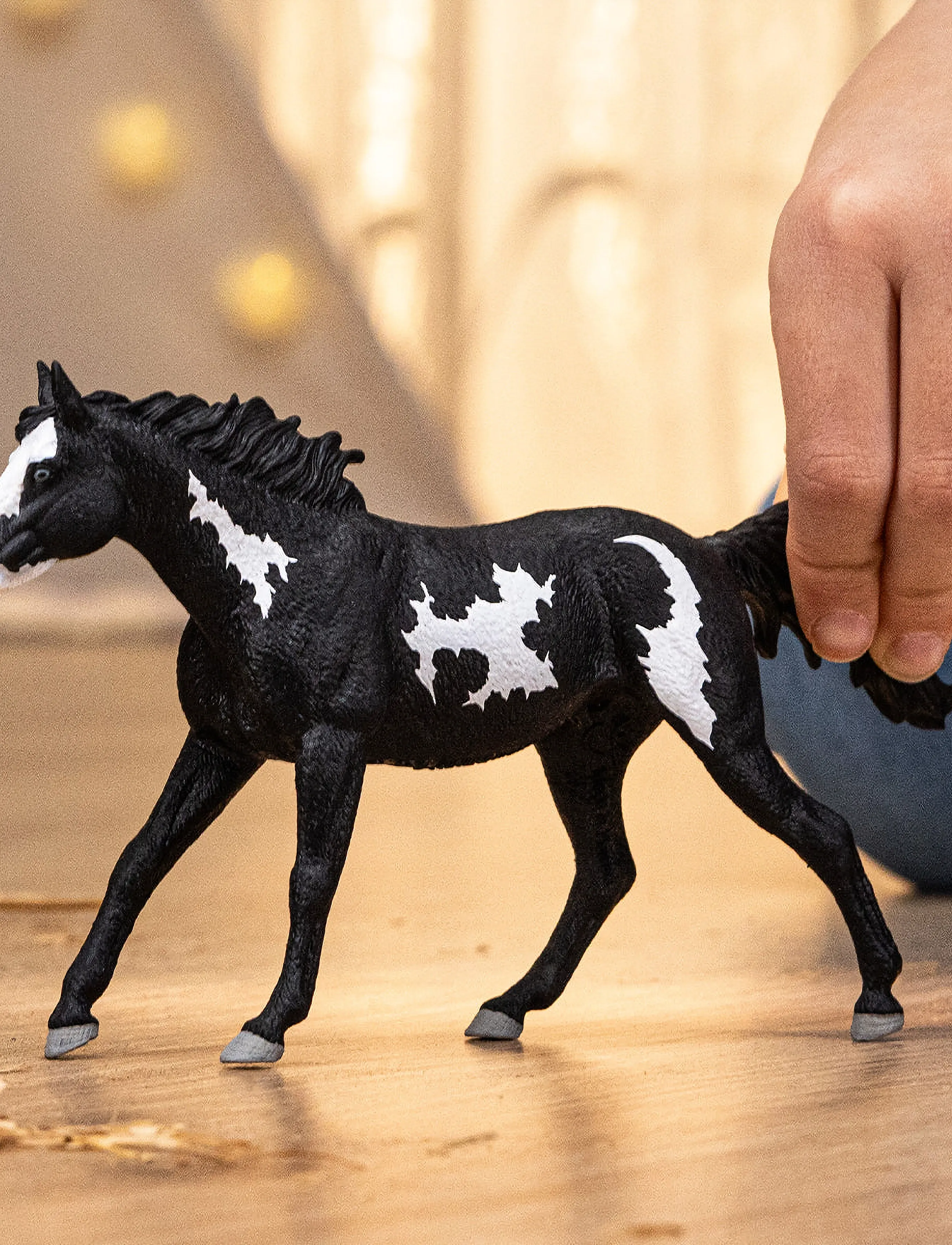 Schleich Schleich Paint Horse Gelding, One Size, Black, Legesæt & Actionfigurer > Dyr, Børn
