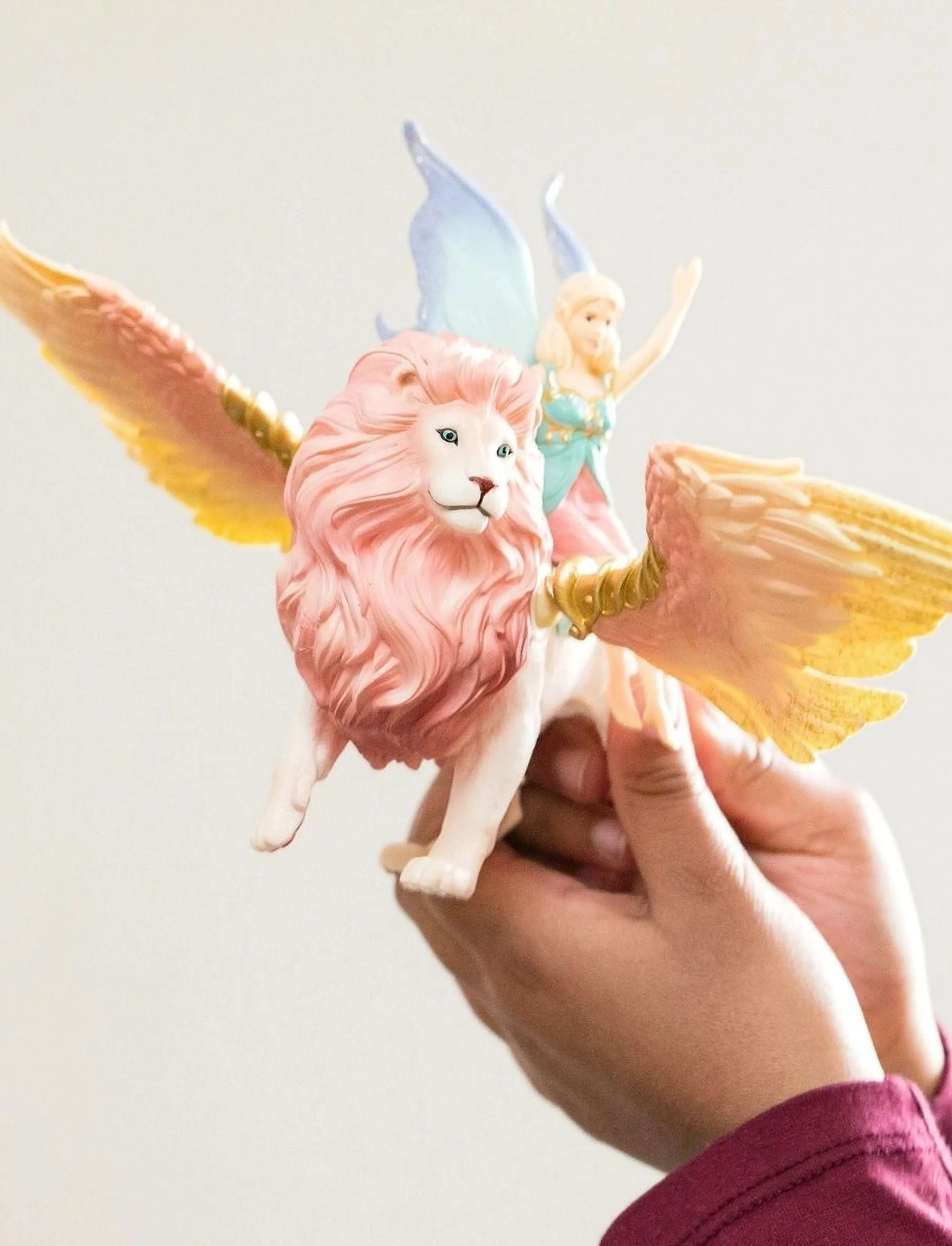 Schleich Fairy In Flight On Winged Lion, Børn, Dyr, Multi/mønstret, Str: ONE SIZE