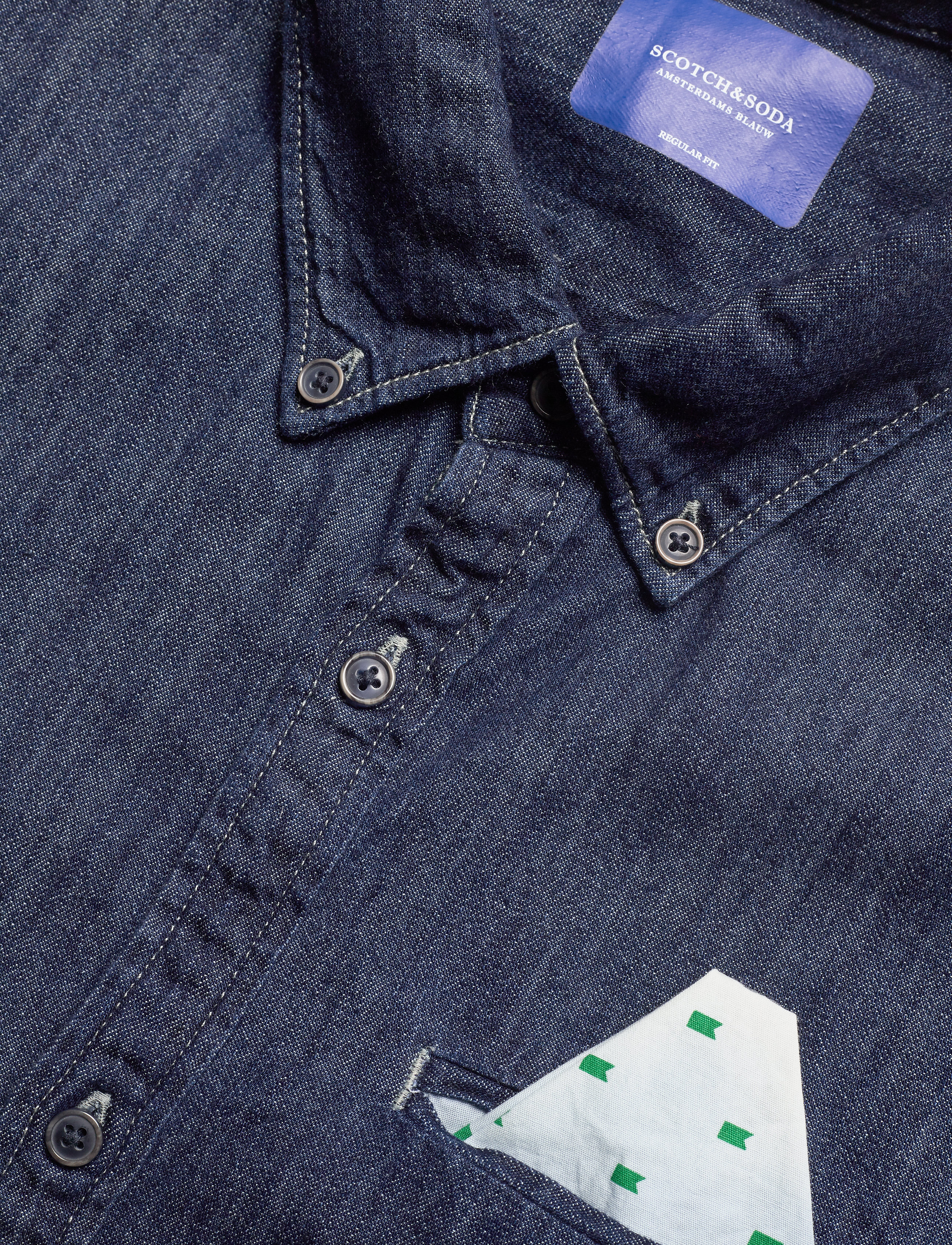 Scotch & Soda - Ams Blauw regular fit denim shirt with pochet pocket detail - indigo blue - 3