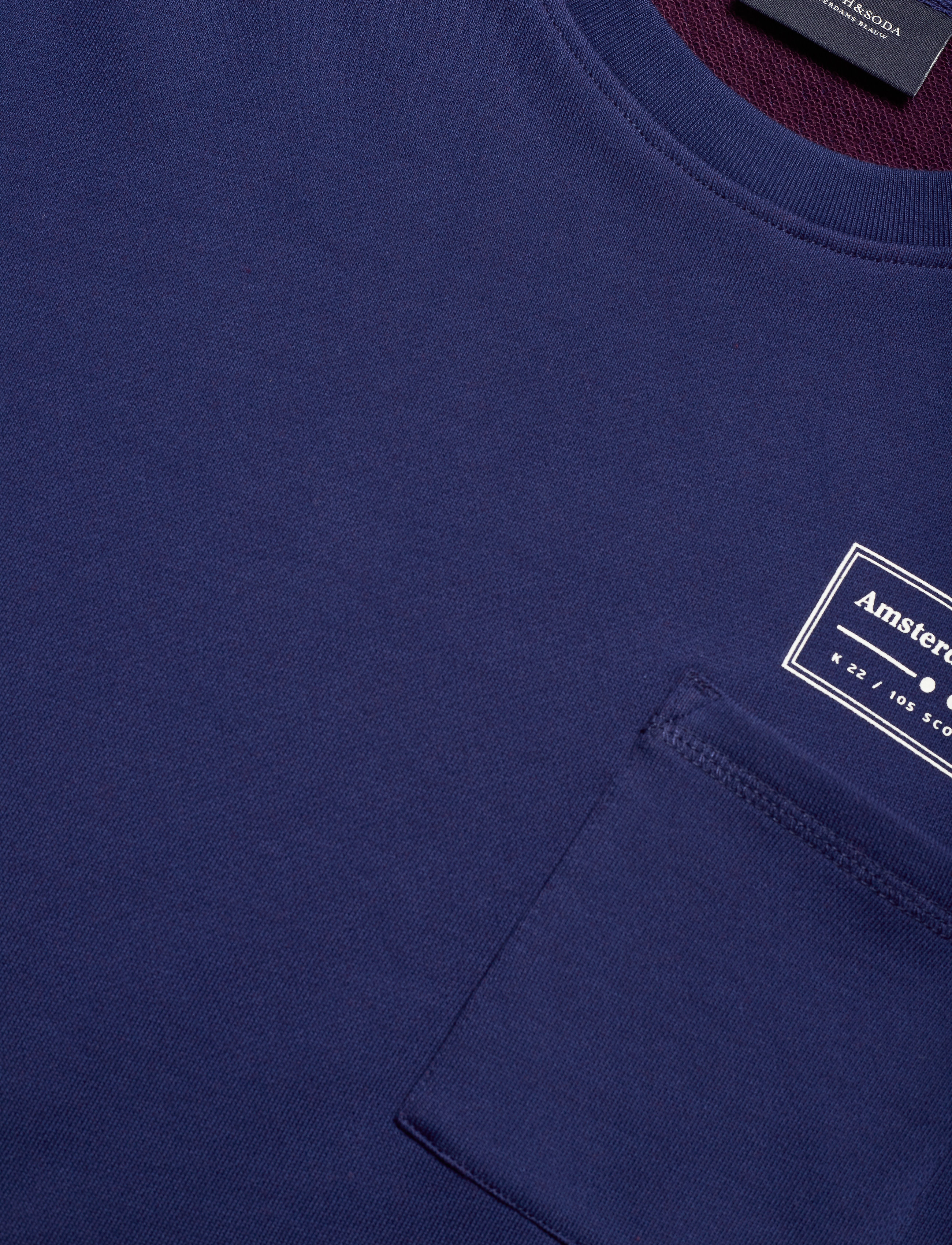 Scotch & Soda - Crewneck sweat with contrast loops and chest pocket - navy - 2