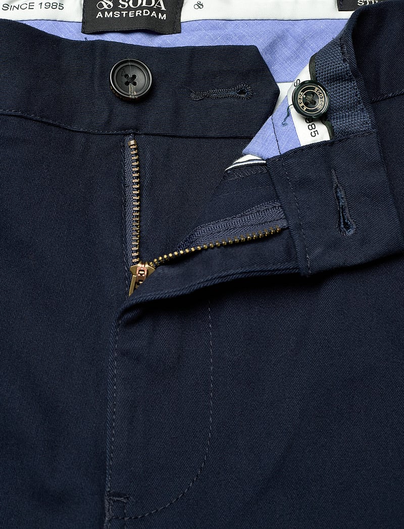 Scotch & Soda - CORE - Stuart - stretch cotton chino - chinos - night - 3