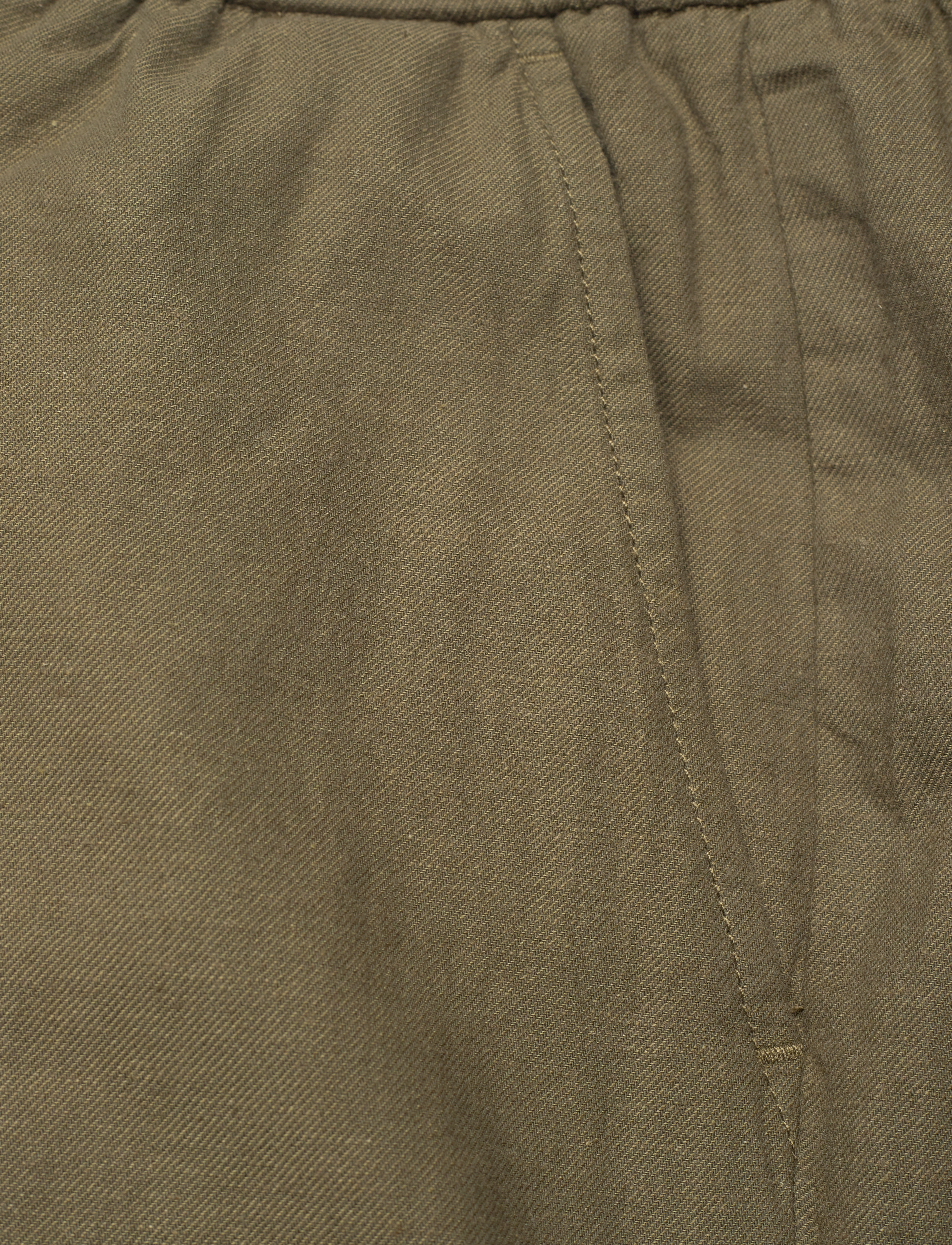 Scotch & Soda - Seasonal Core - Fave Cotton Linen Relaxed Fit Bermuda - shorts en lin - classic green - 2