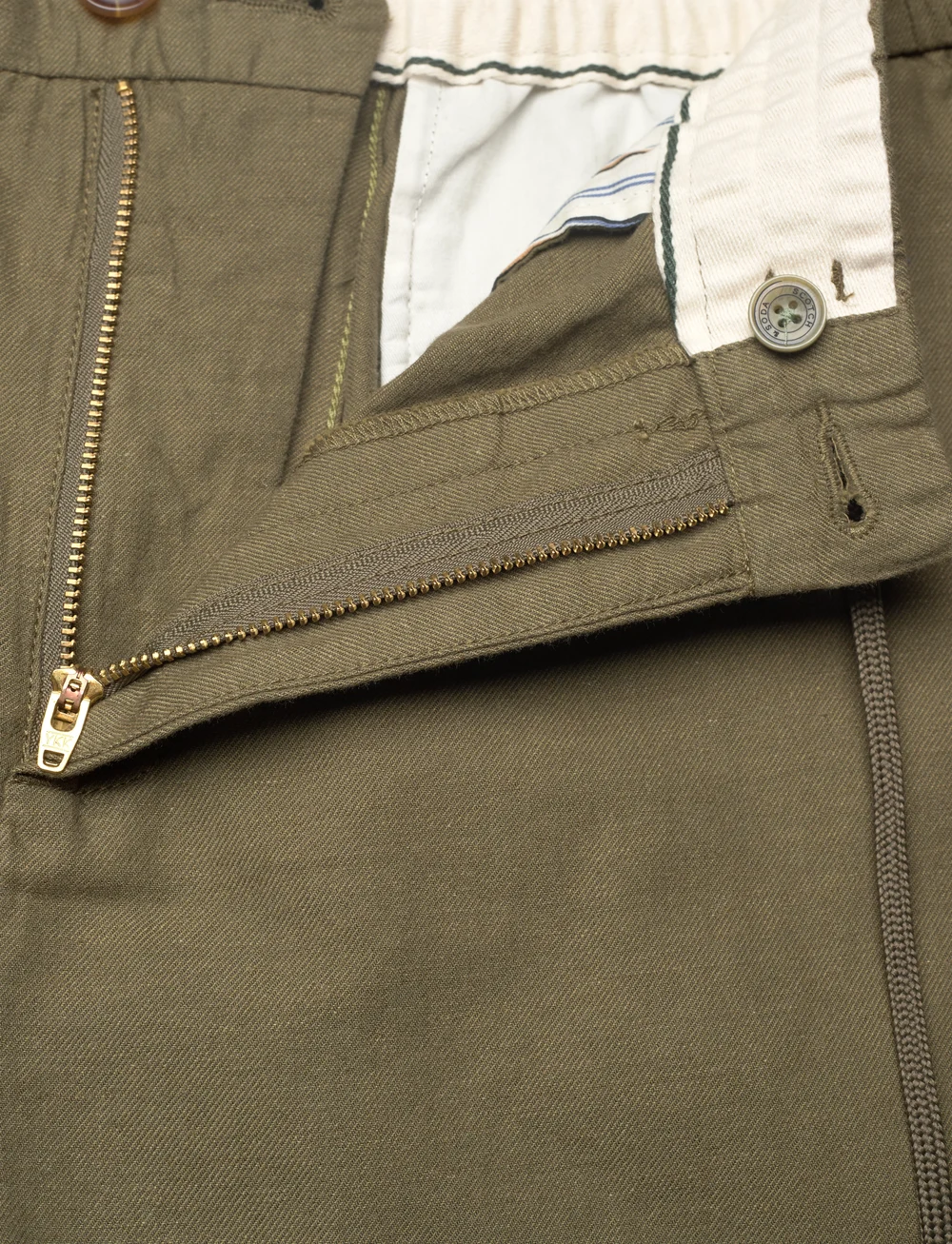 Scotch & Soda - Seasonal Core - Fave Cotton Linen Relaxed Fit Bermuda - leinen-shorts - classic green - 3